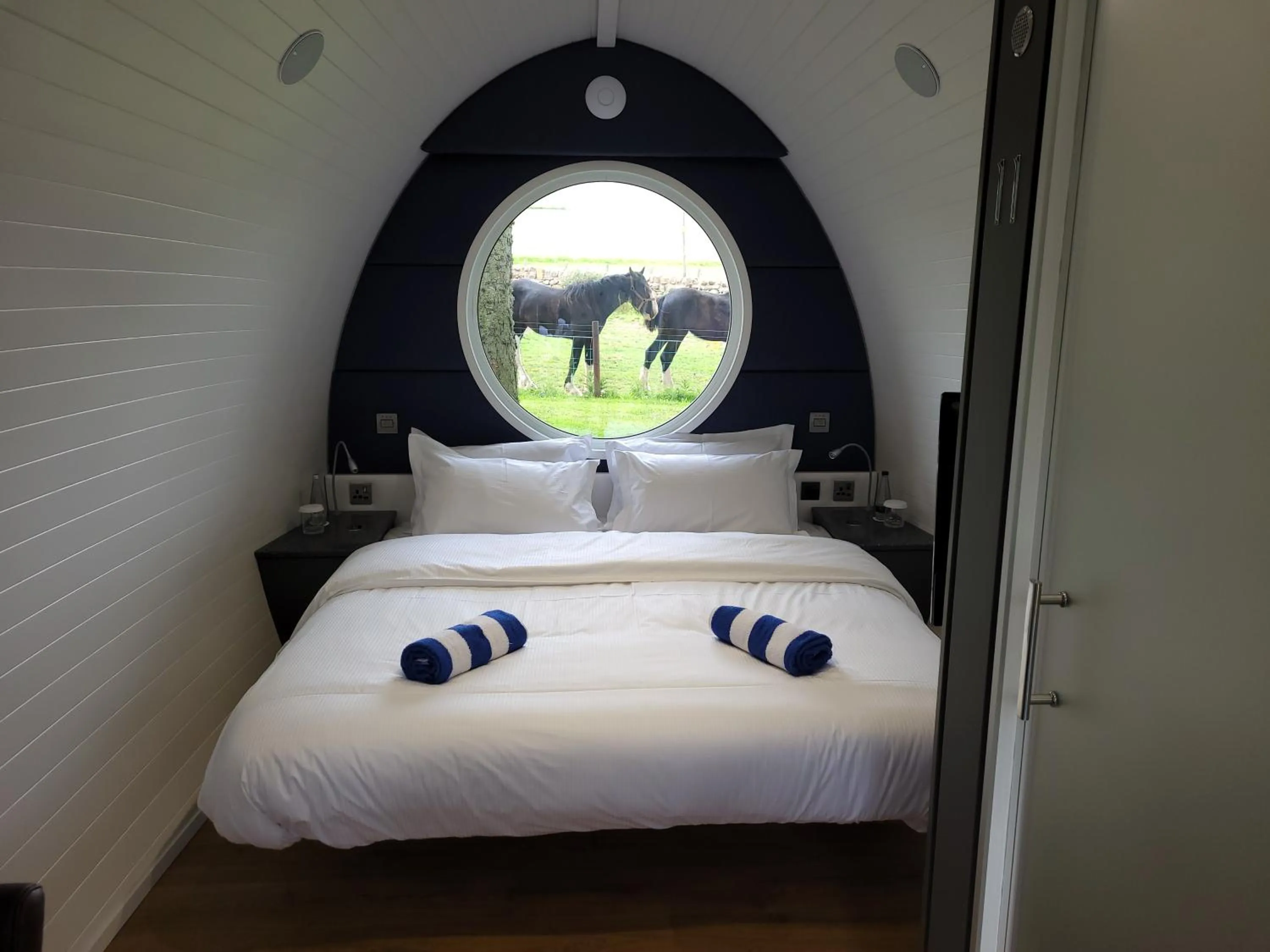 Bedroom, Bed in Marshall Meadows Manor House