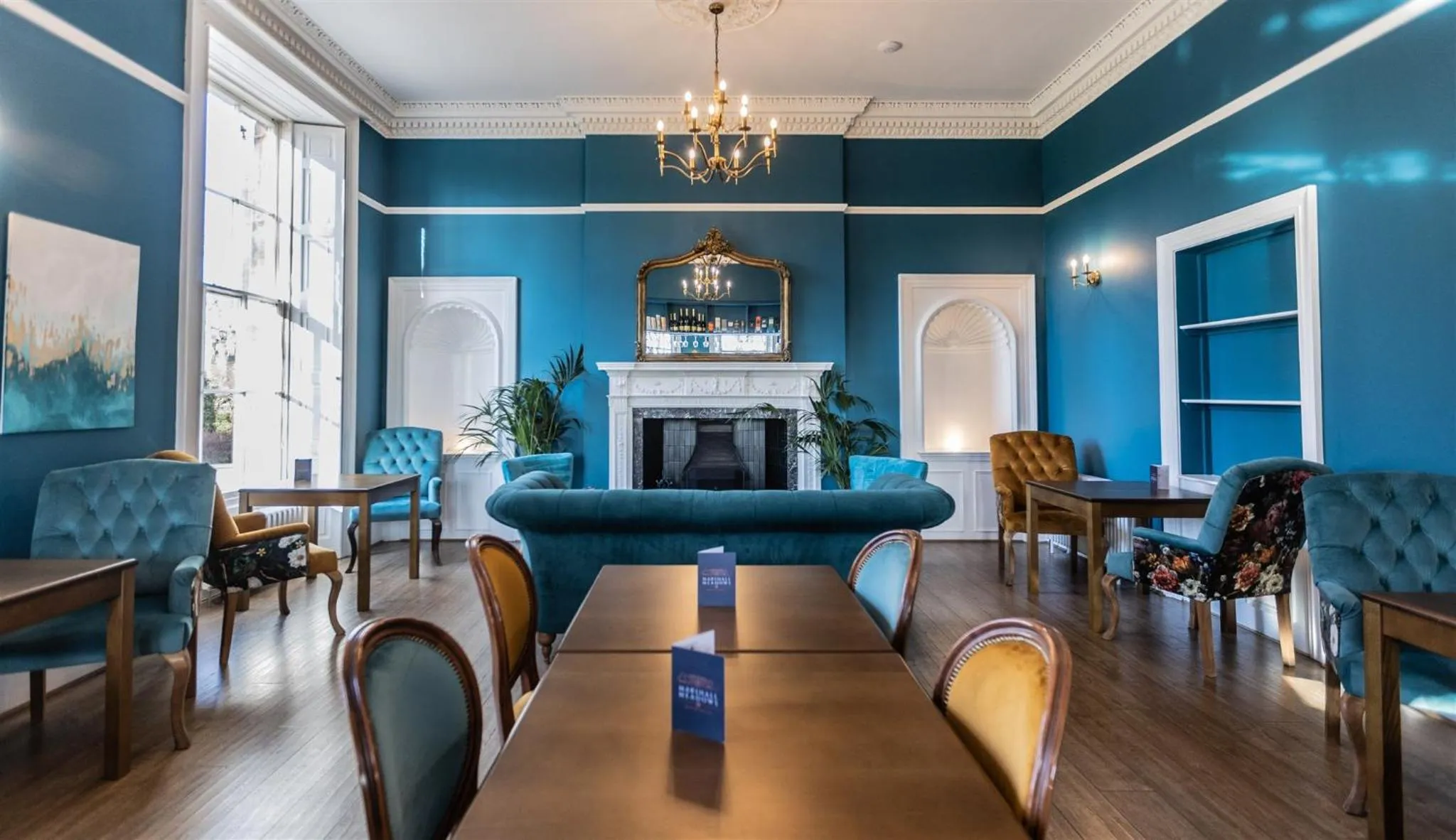 Restaurant/places to eat in Marshall Meadows Manor House