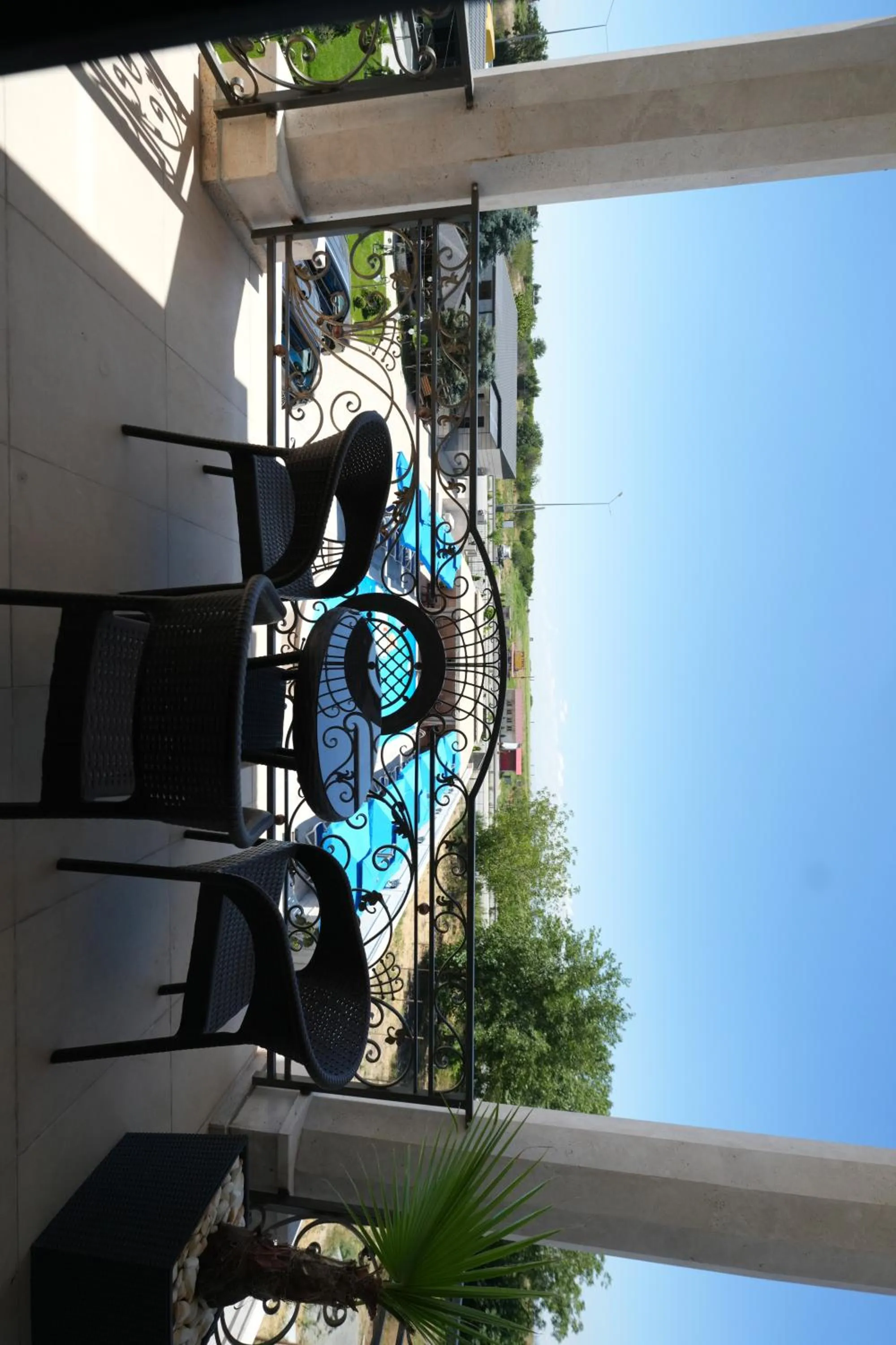 Ketrin Hotel Restaurant