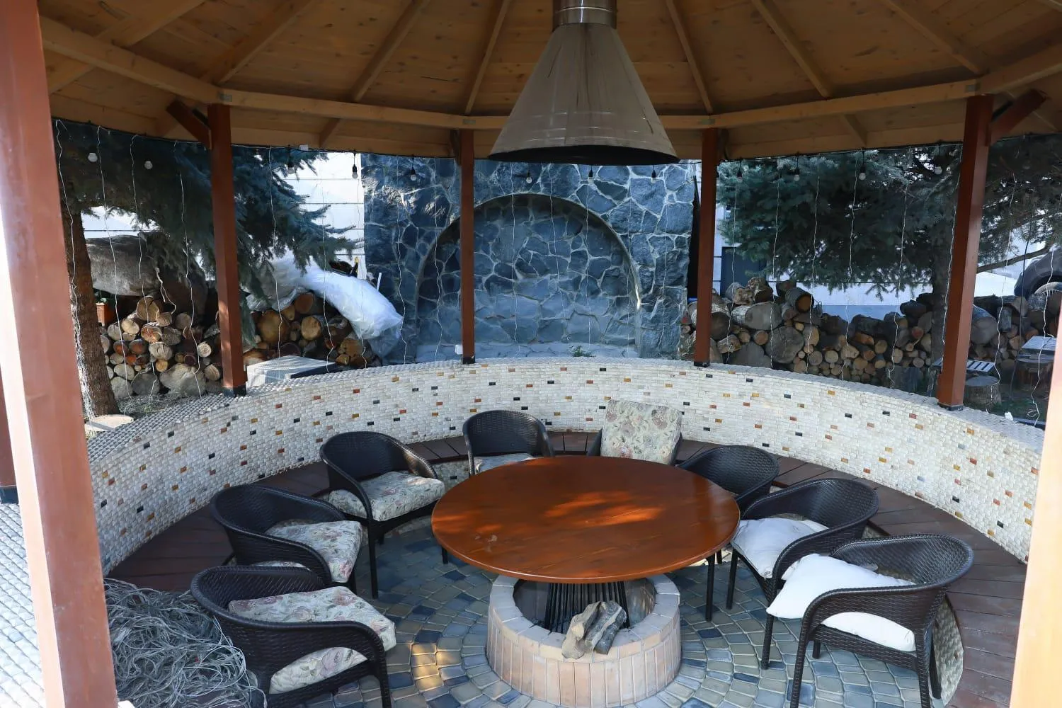 fireplace in Ketrin Hotel Restaurant