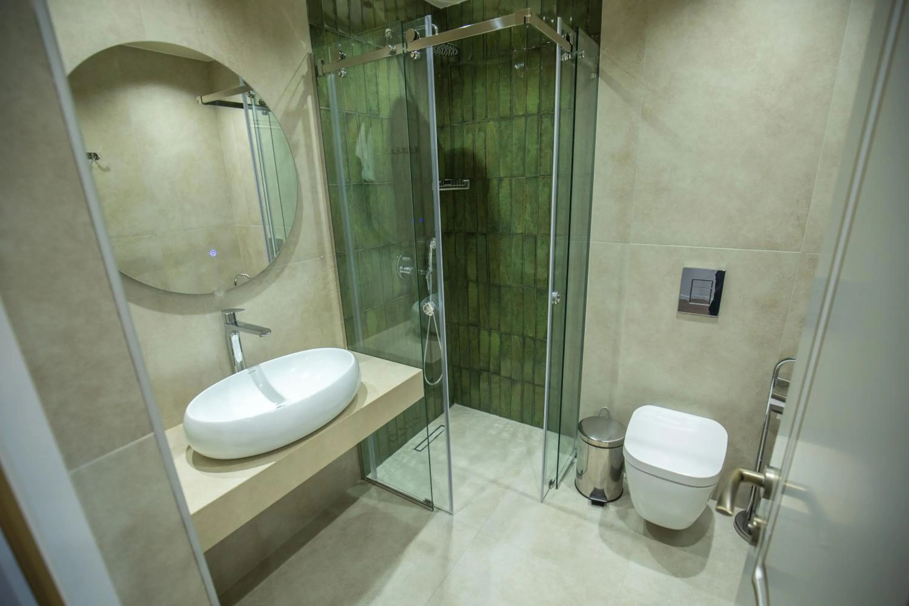 Shower in Ketrin Hotel Restaurant