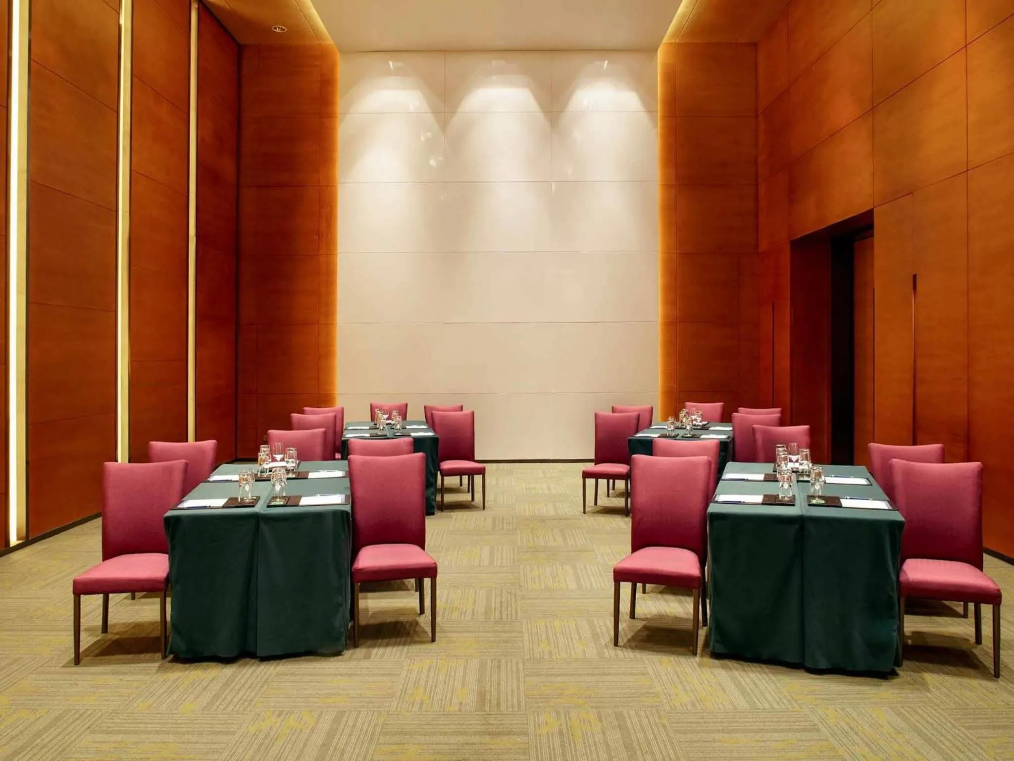 Meeting/conference room in Pullman Zhuhai