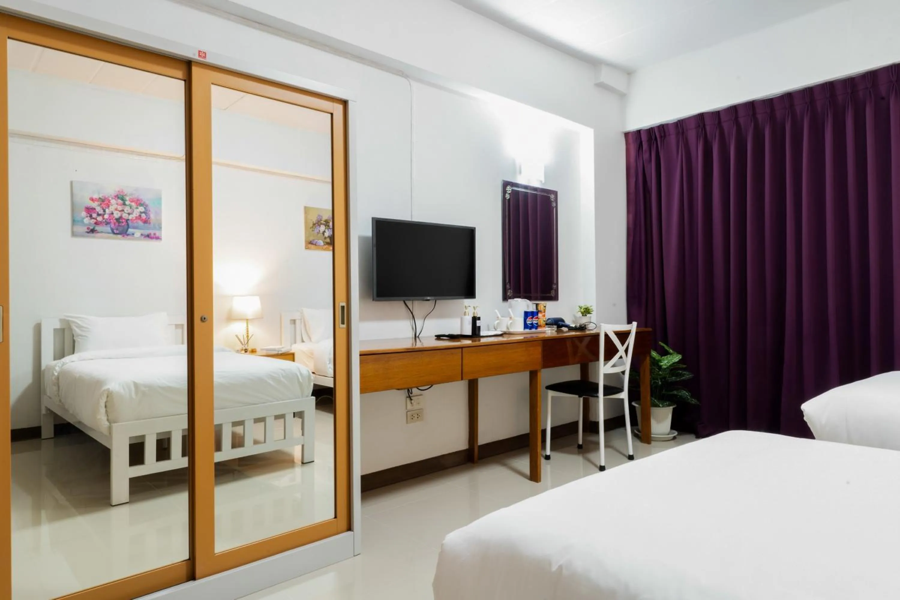 TV and multimedia, Bed in Nicha Residence Hotel