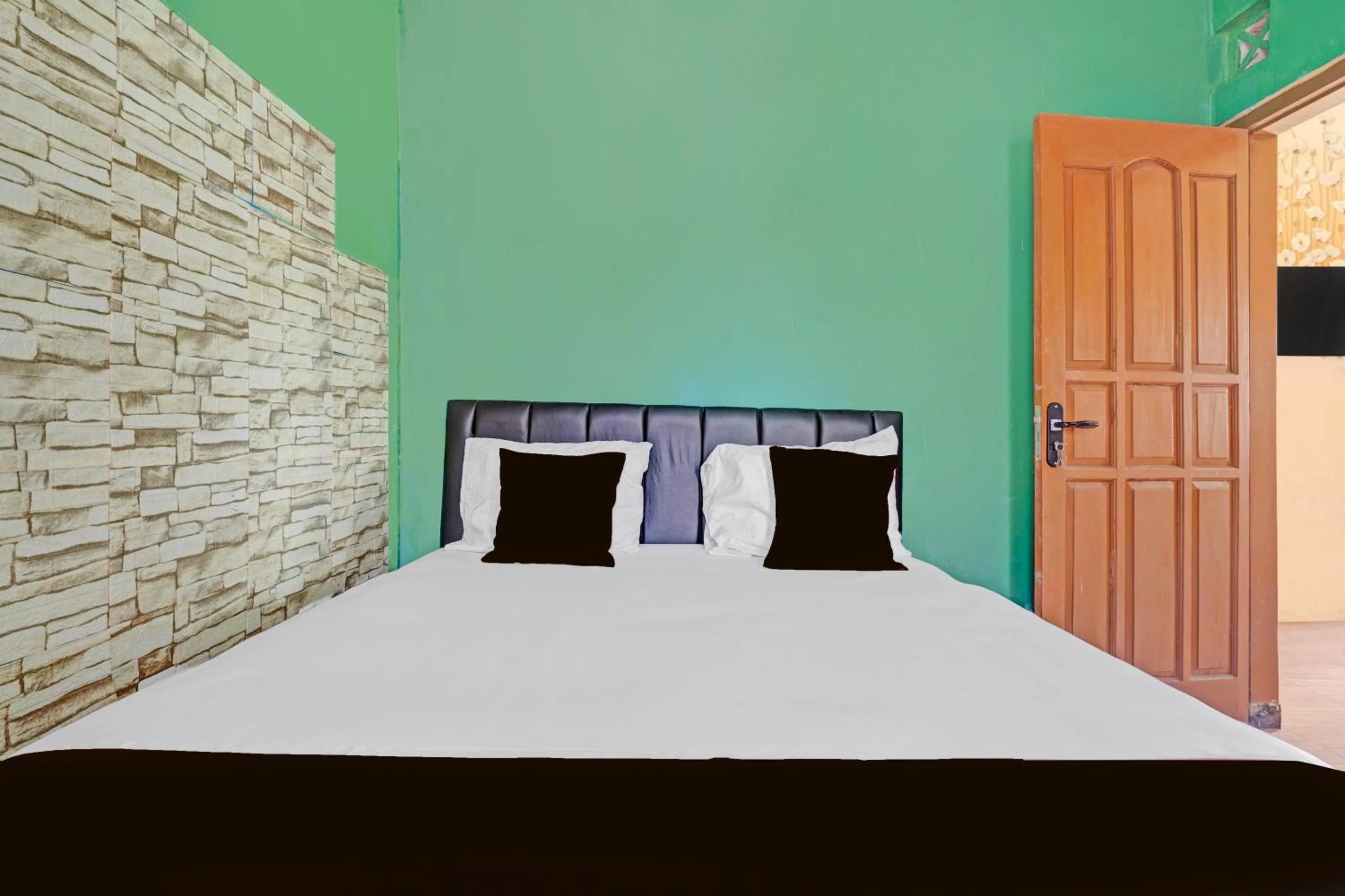 Bedroom, Bed in Collection O Subang near Ciater Subang formerly Orchid Villa Ciater
