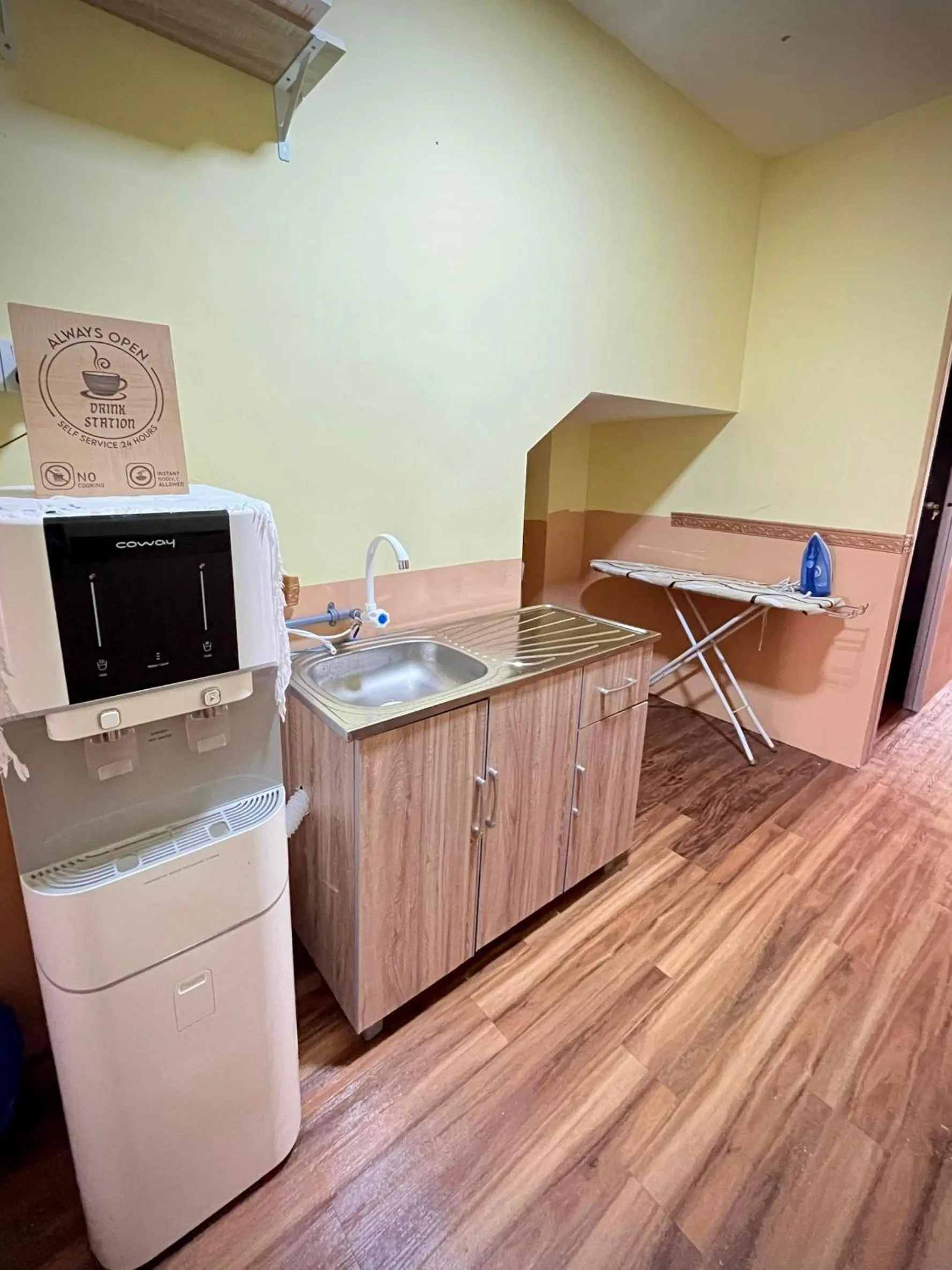 minibar in Afie Roomstay KLIA Airport Transit