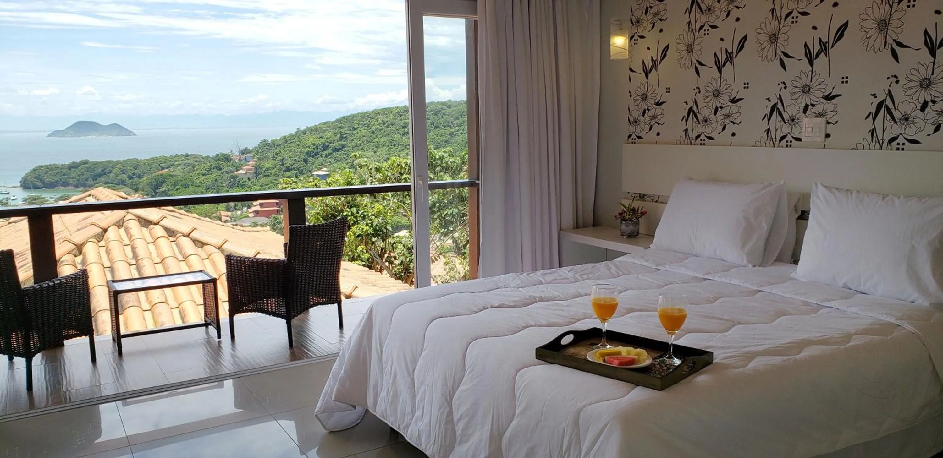 Photo of the whole room, Bed in Ilha Branca Exclusive Hotel