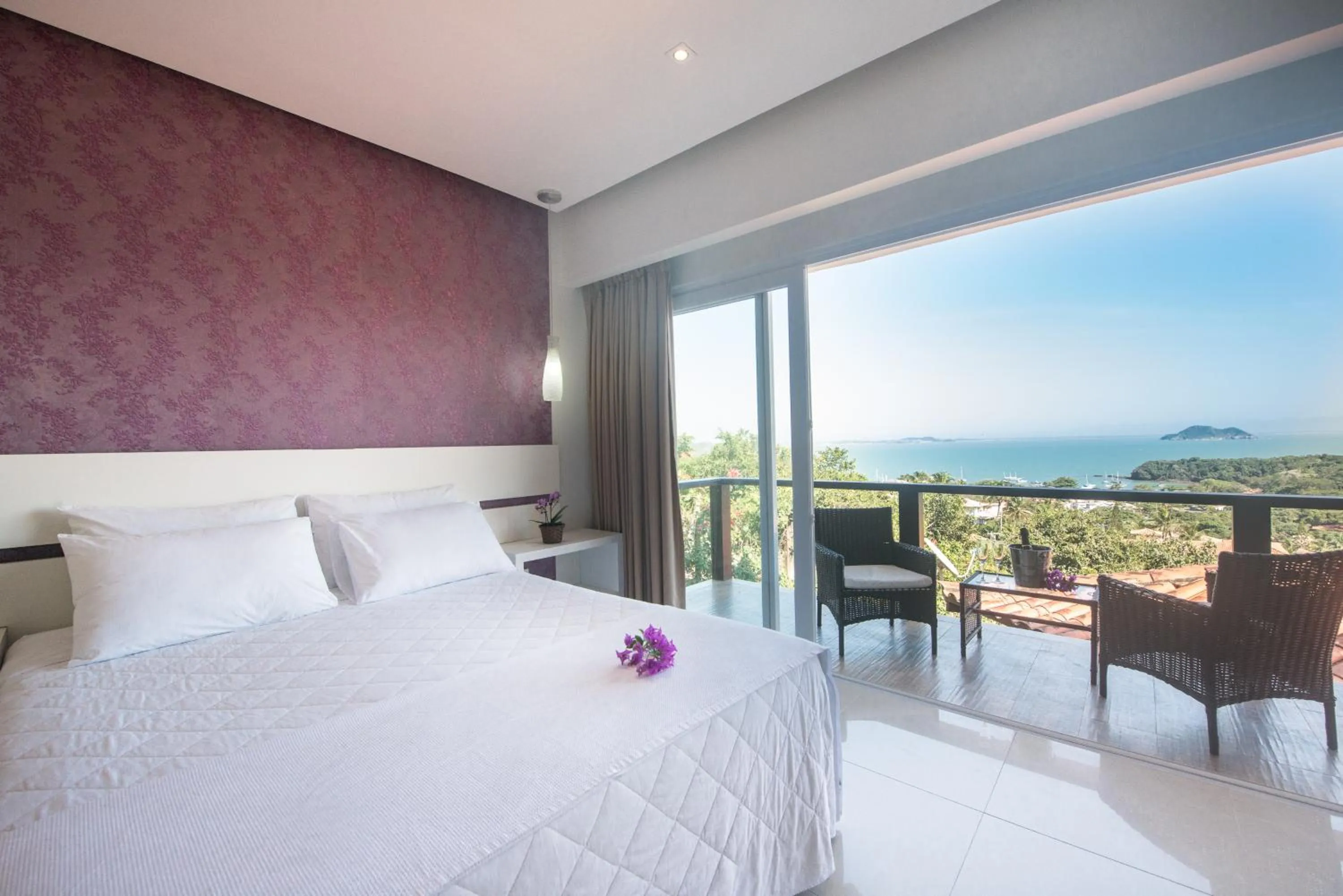 Bed in Ilha Branca Exclusive Hotel