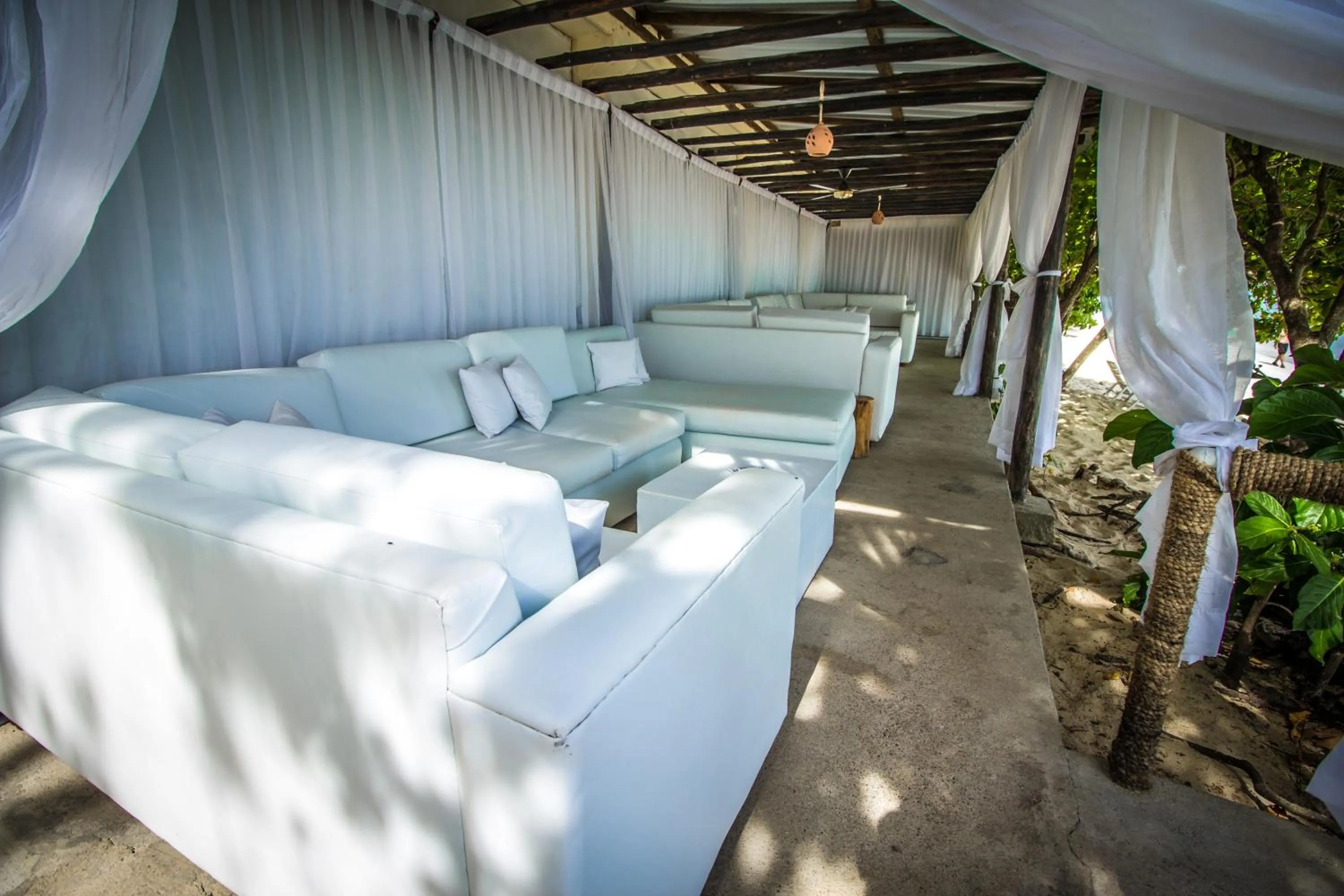 Living room in Paradise Island Beach Resort