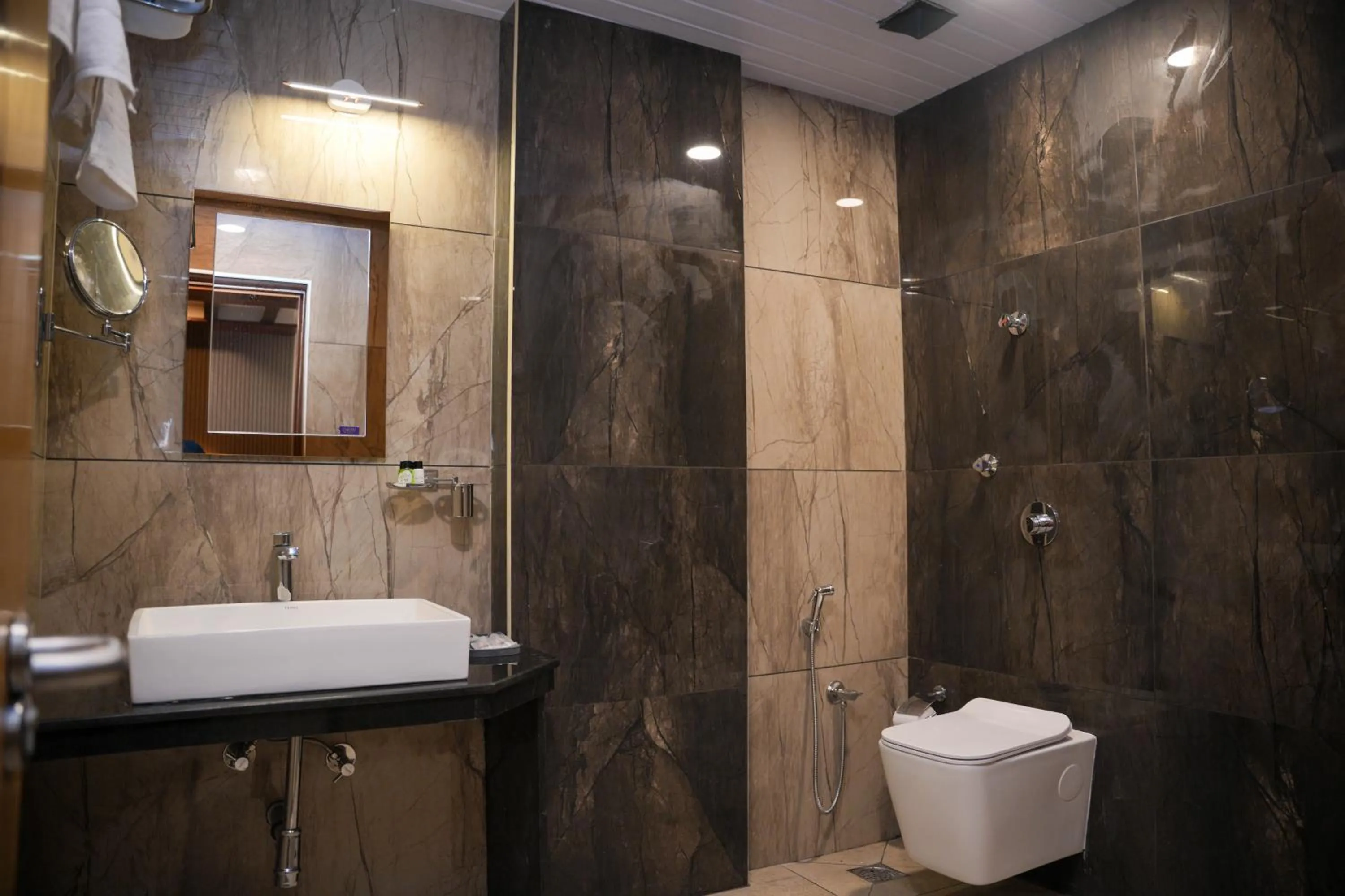 Shower in The Ontime Hotel, Bangalore