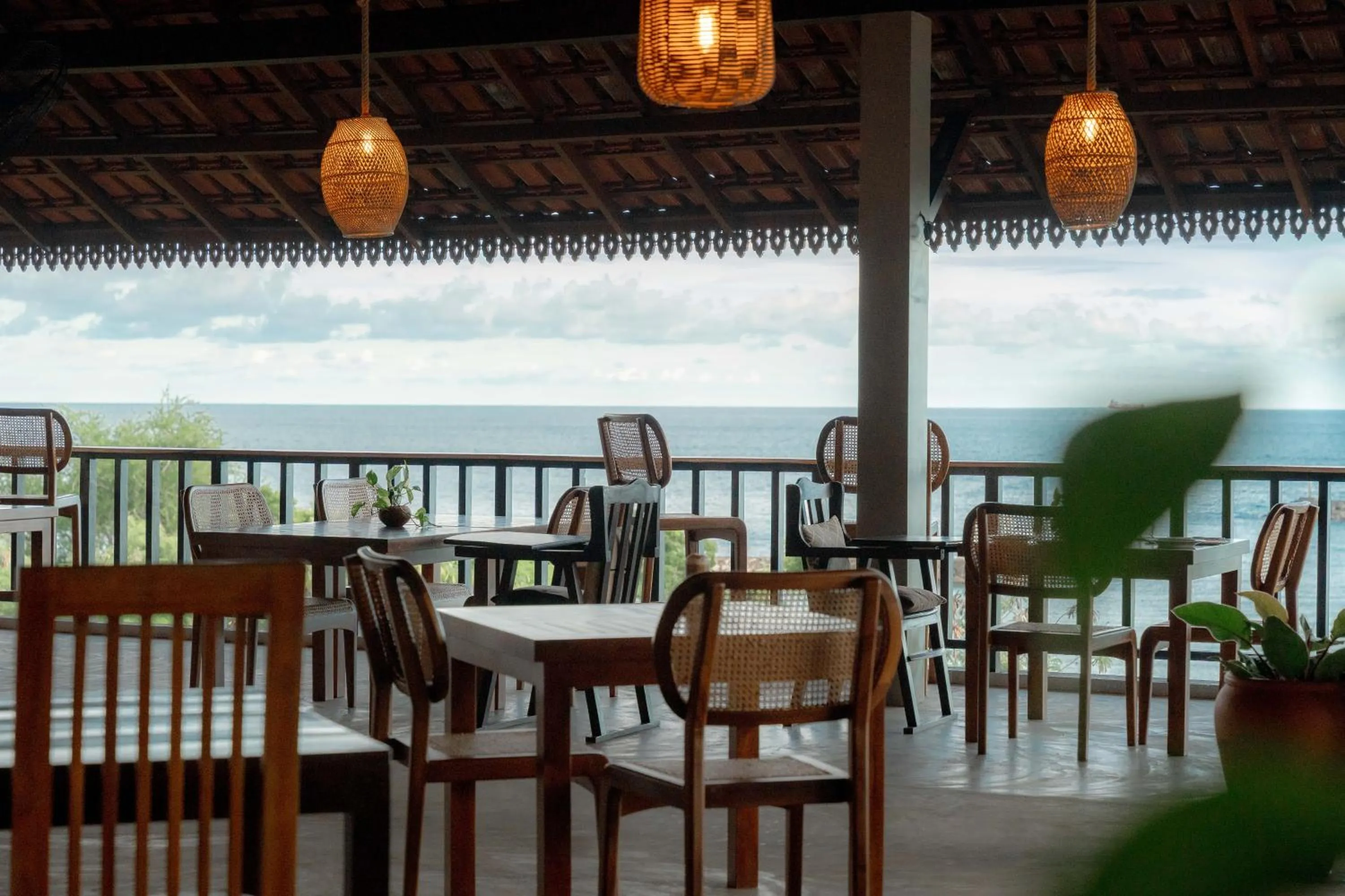 Restaurant/places to eat in Ananthaya Beach
