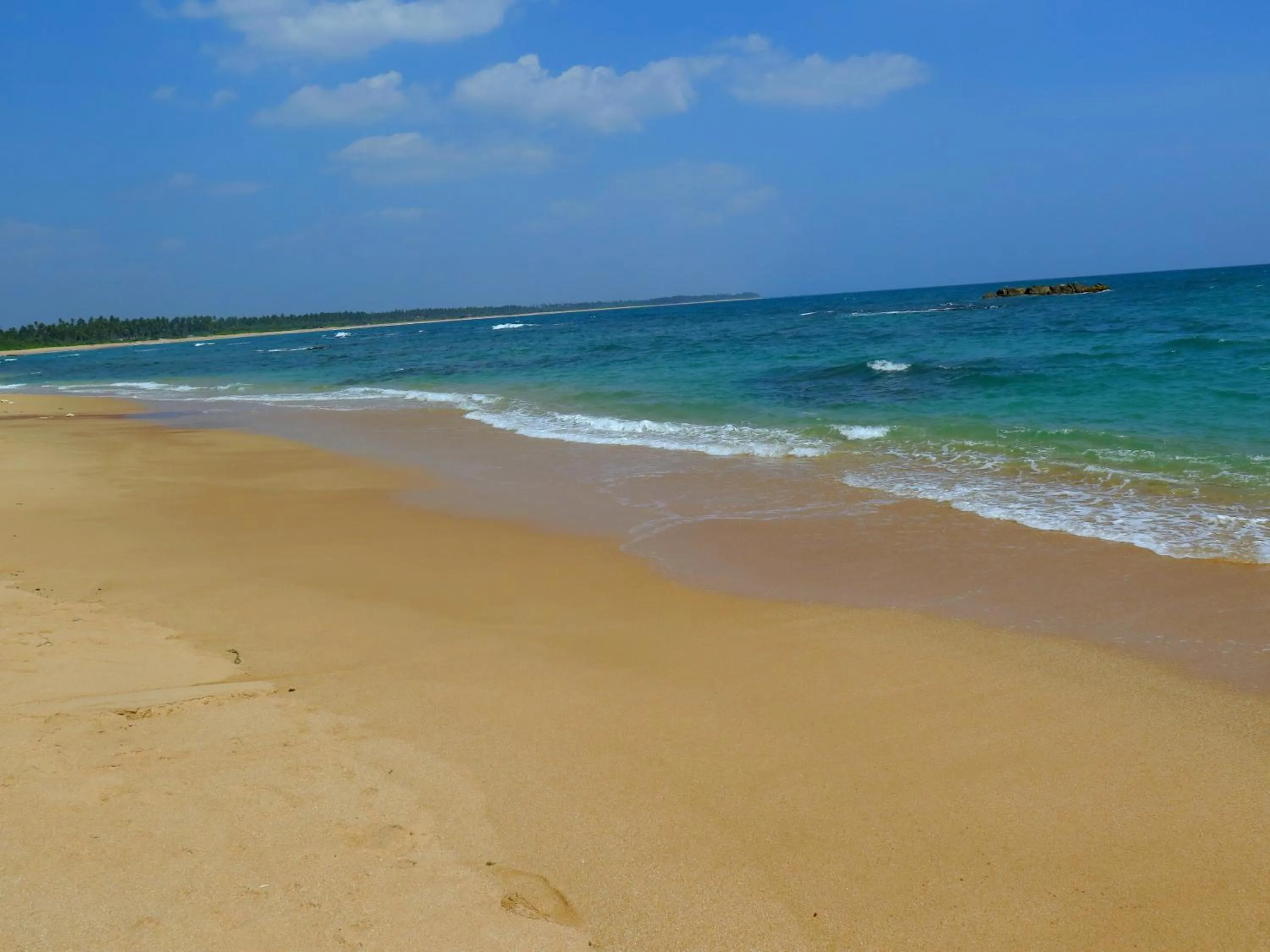 Snorkeling in Ananthaya Beach