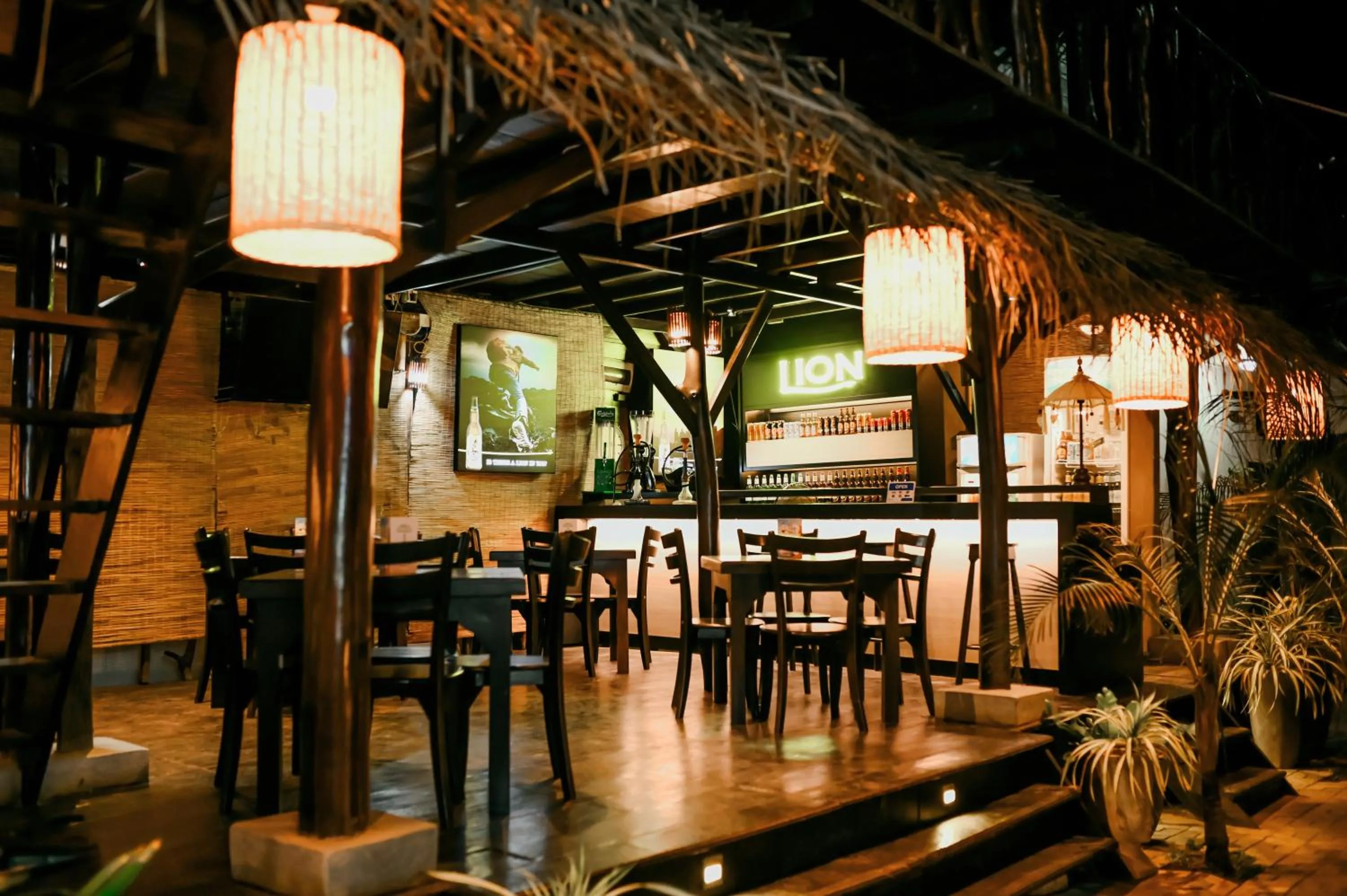 Restaurant/places to eat in Coco Palm Villa and Cabanas