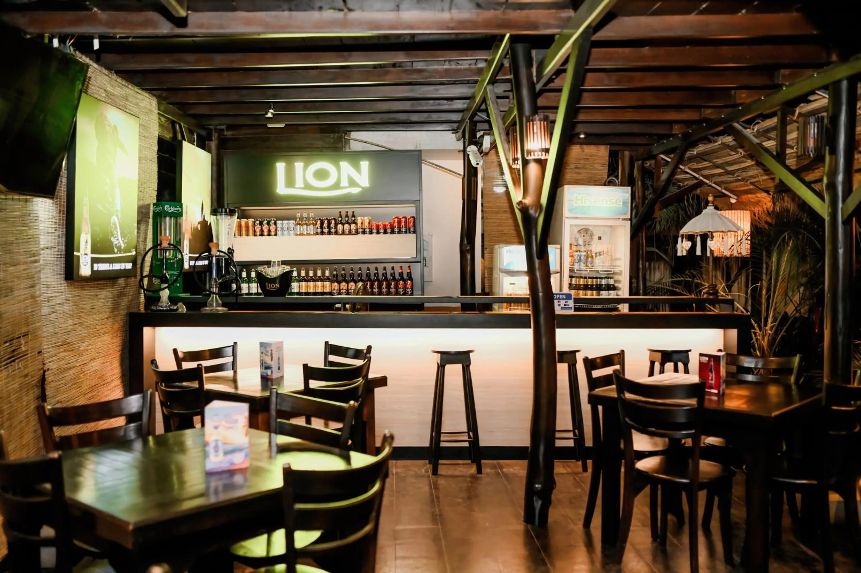 Restaurant/places to eat in Coco Palm Villa and Cabanas