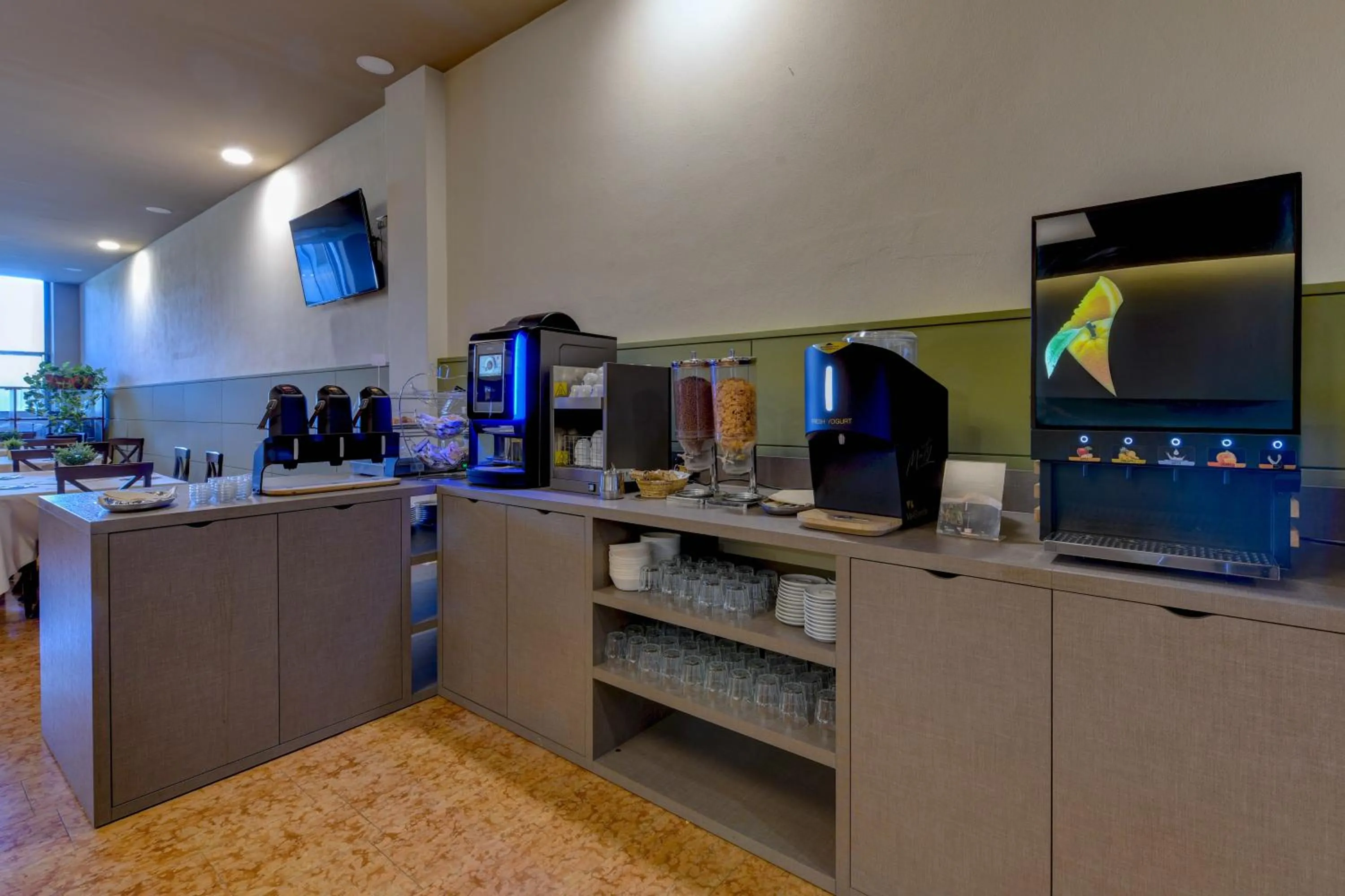 Breakfast in Hotel Garda