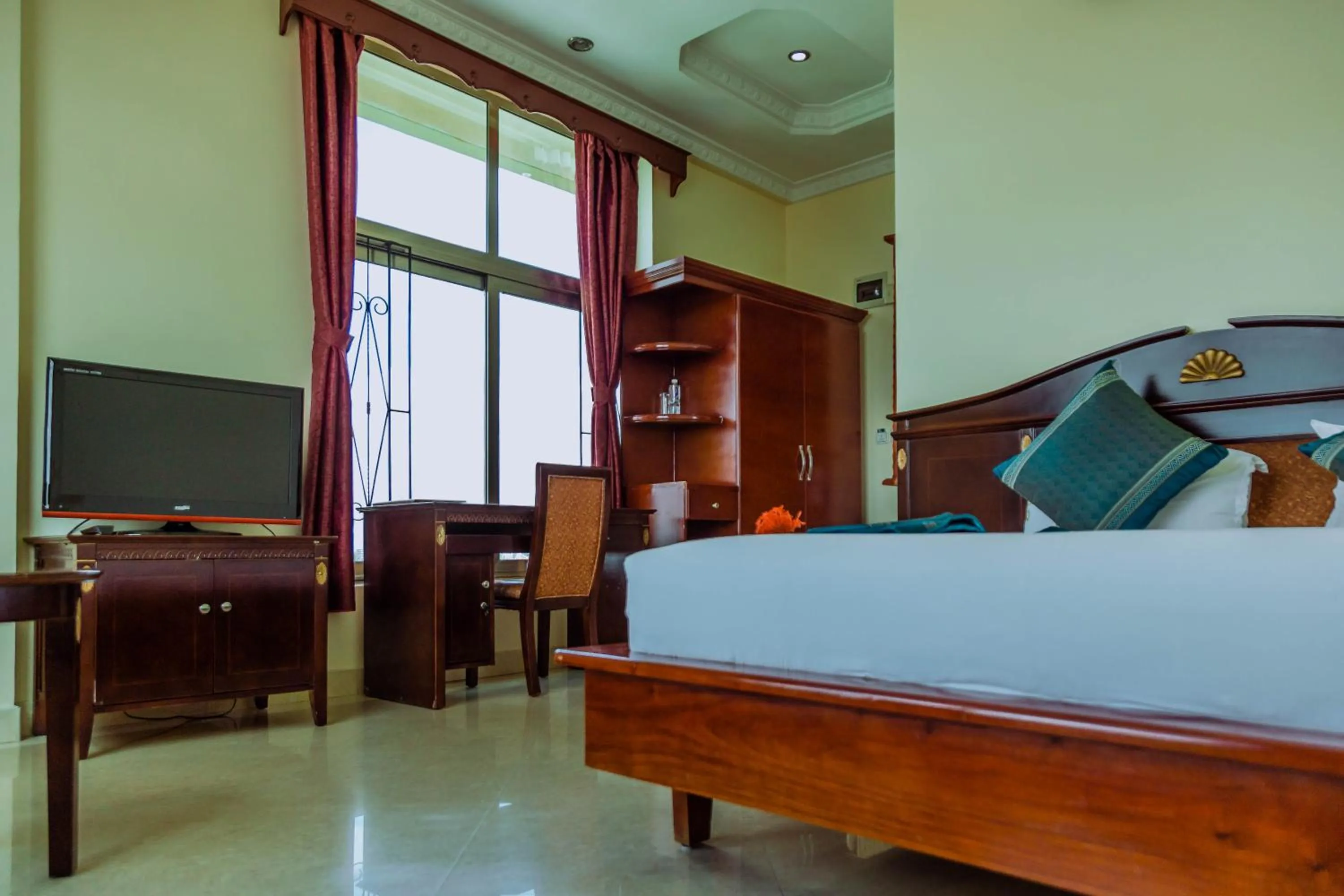 TV and multimedia, Bed in Greenlight Hotel