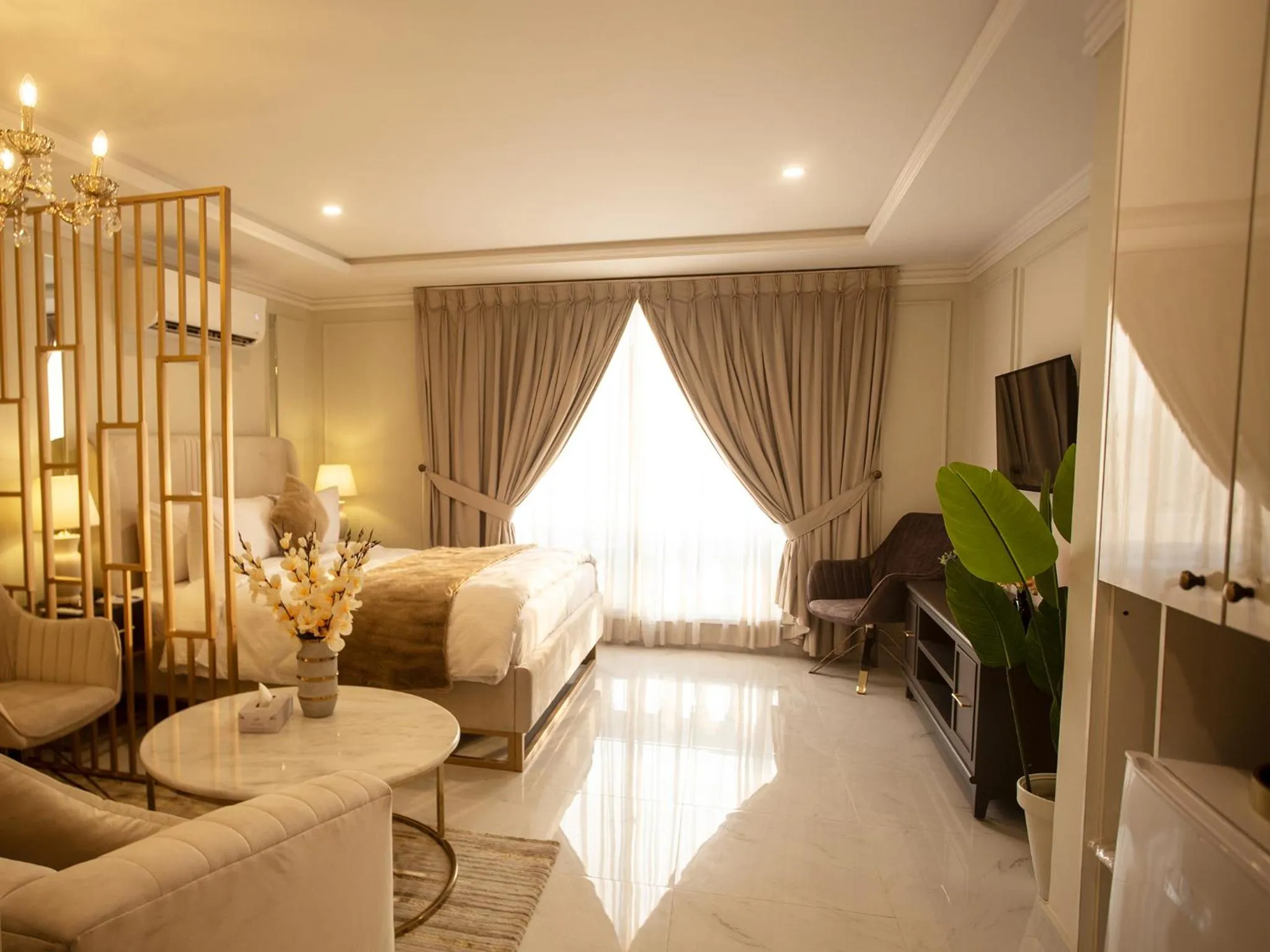 Bed in Toor Hotel Apartments