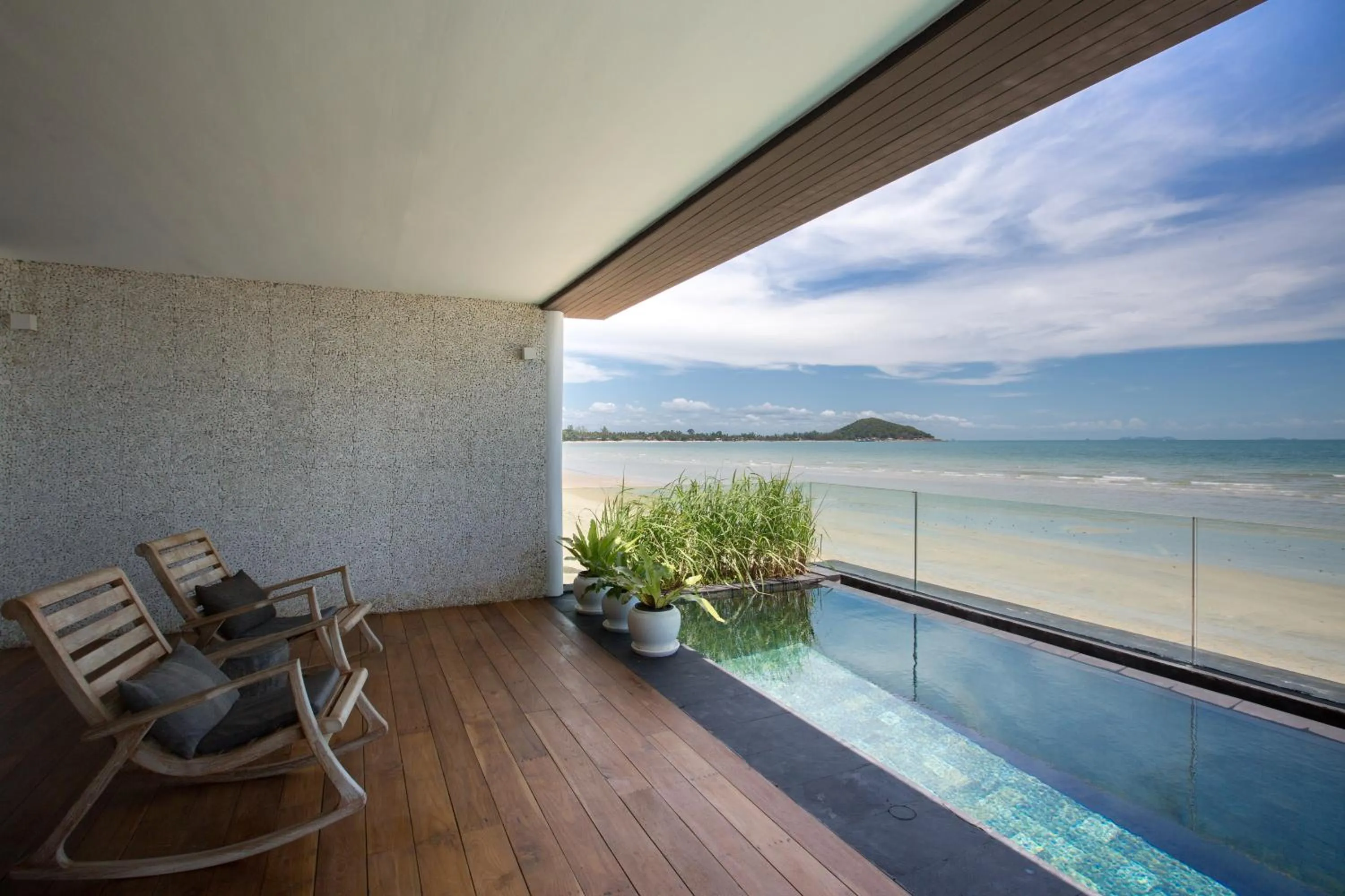 Balcony/Terrace in Villa U - 3BR Beachfront Haven