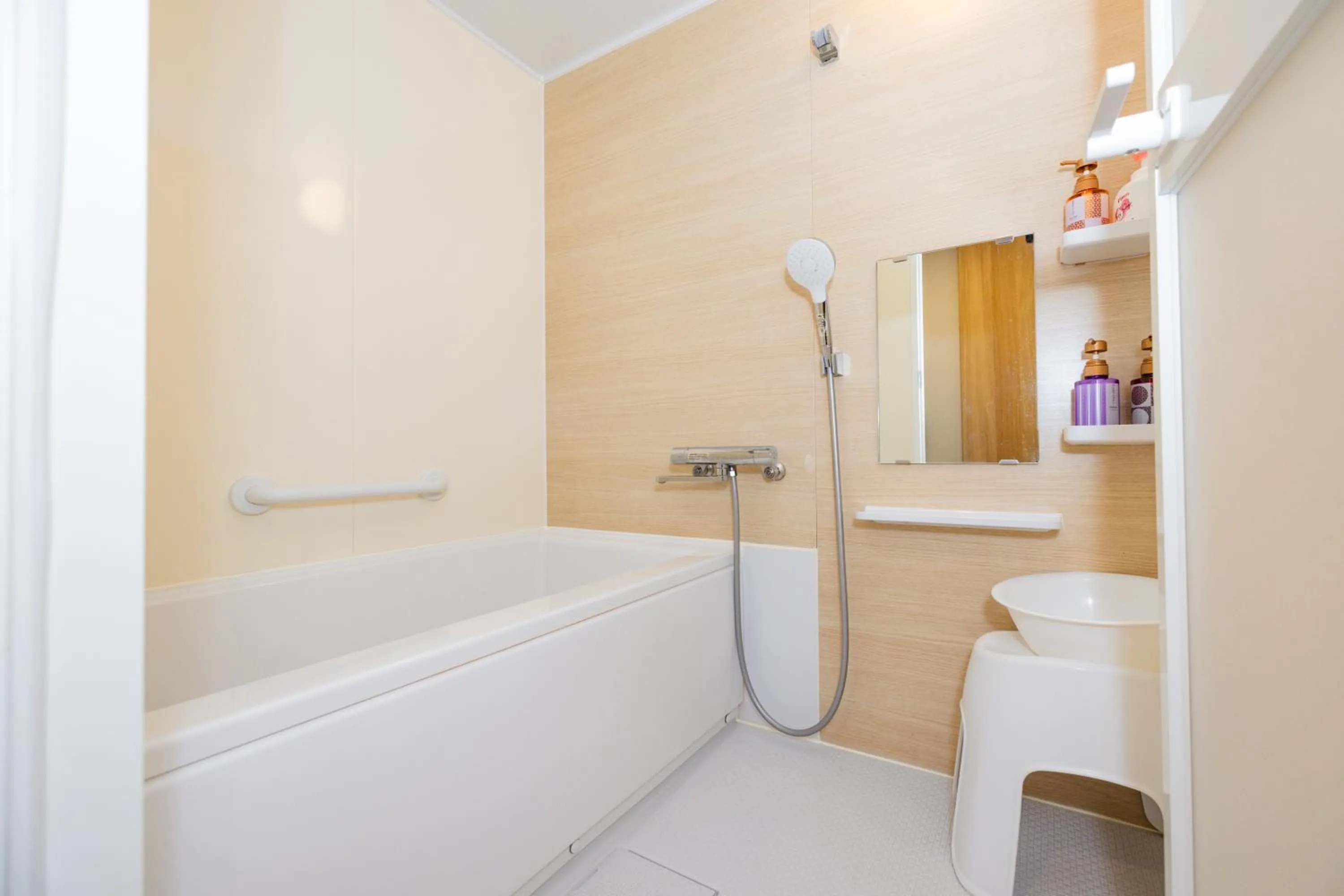 Shower in Hotel Takasago