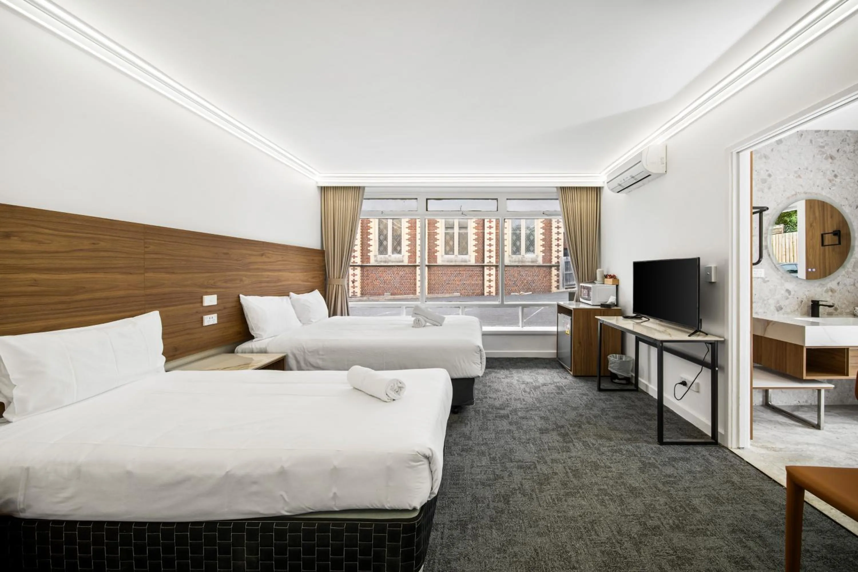 Bed in Kingsway Motel Geelong