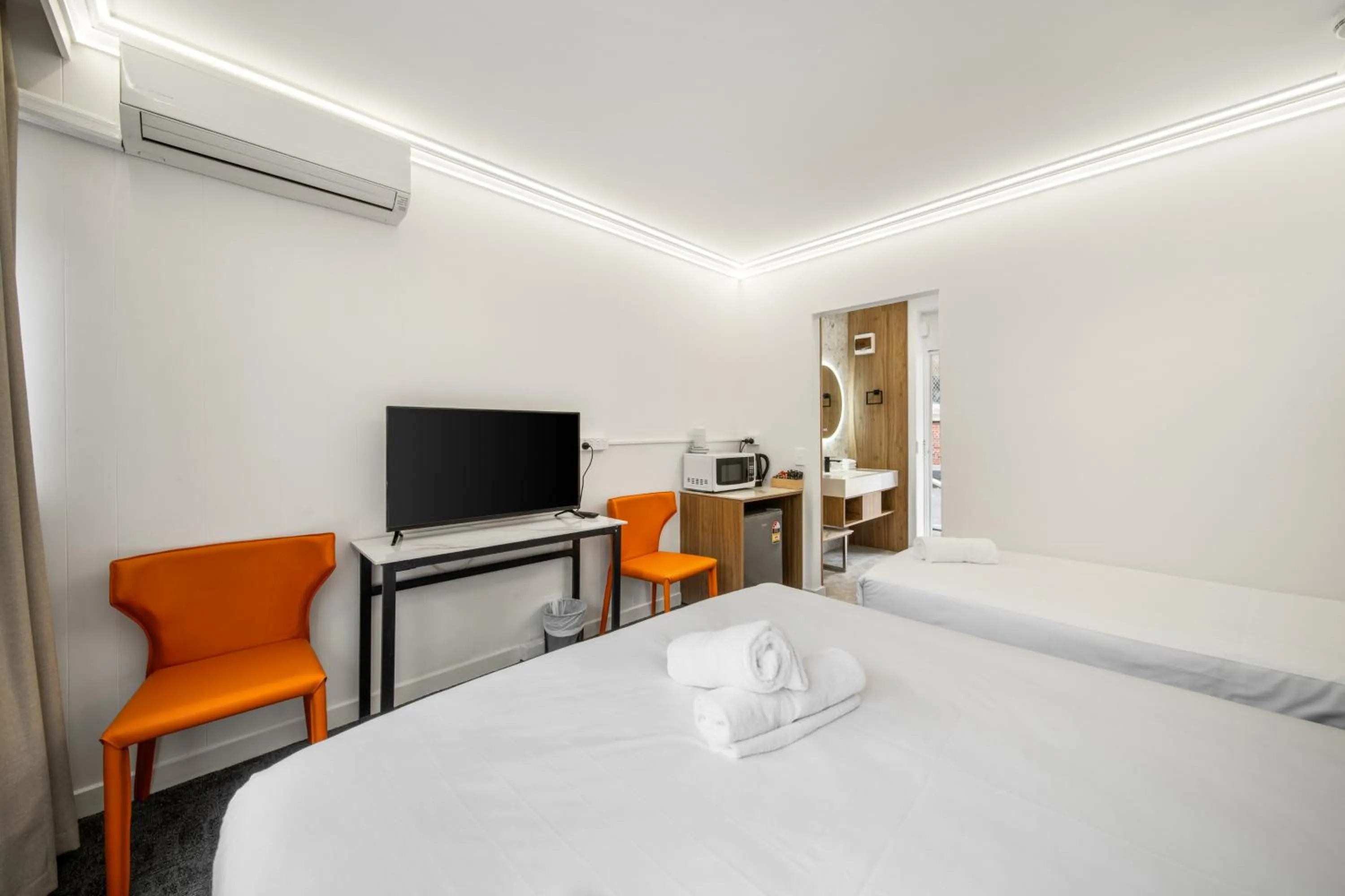 Bed in Kingsway Motel Geelong