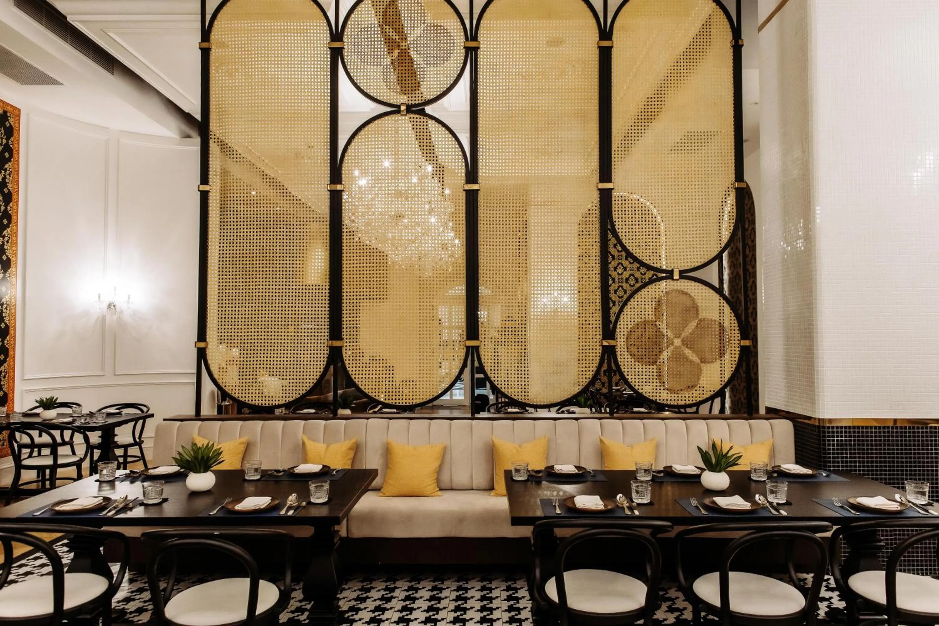 Restaurant/places to eat in Souphattra Hotel Vientiane