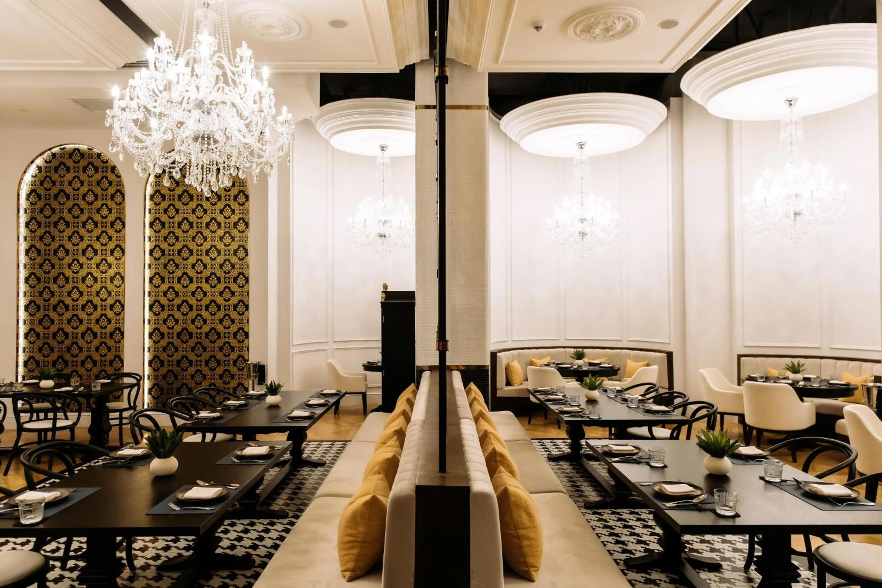 Restaurant/places to eat in Souphattra Hotel Vientiane