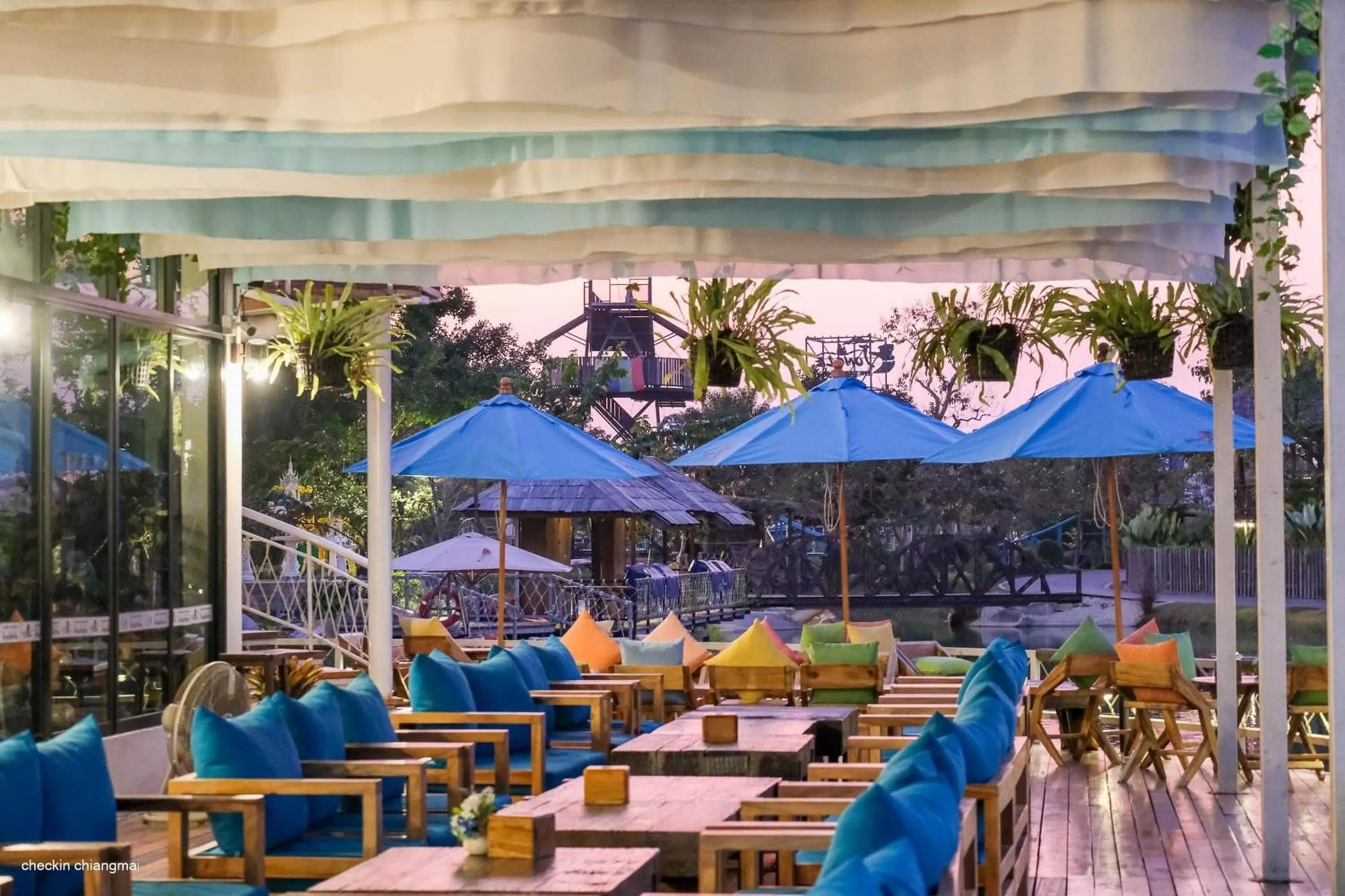 Restaurant/places to eat in Buffalo Island Resort