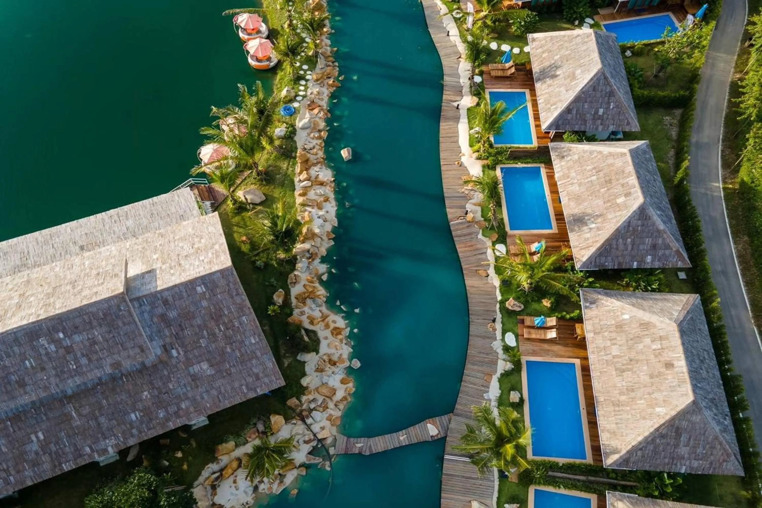 Pool view in Buffalo Island Resort