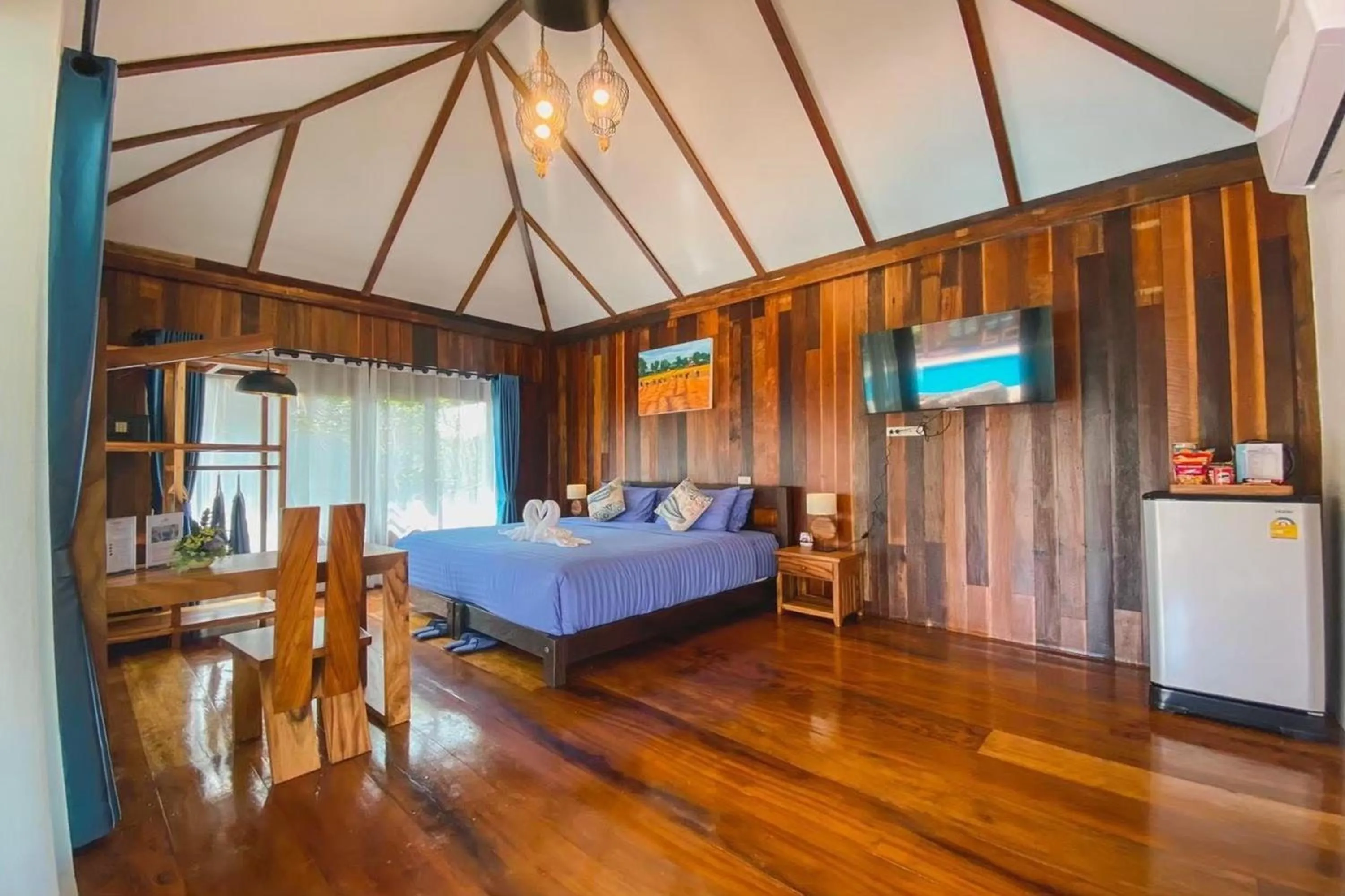 Bed in Buffalo Island Resort