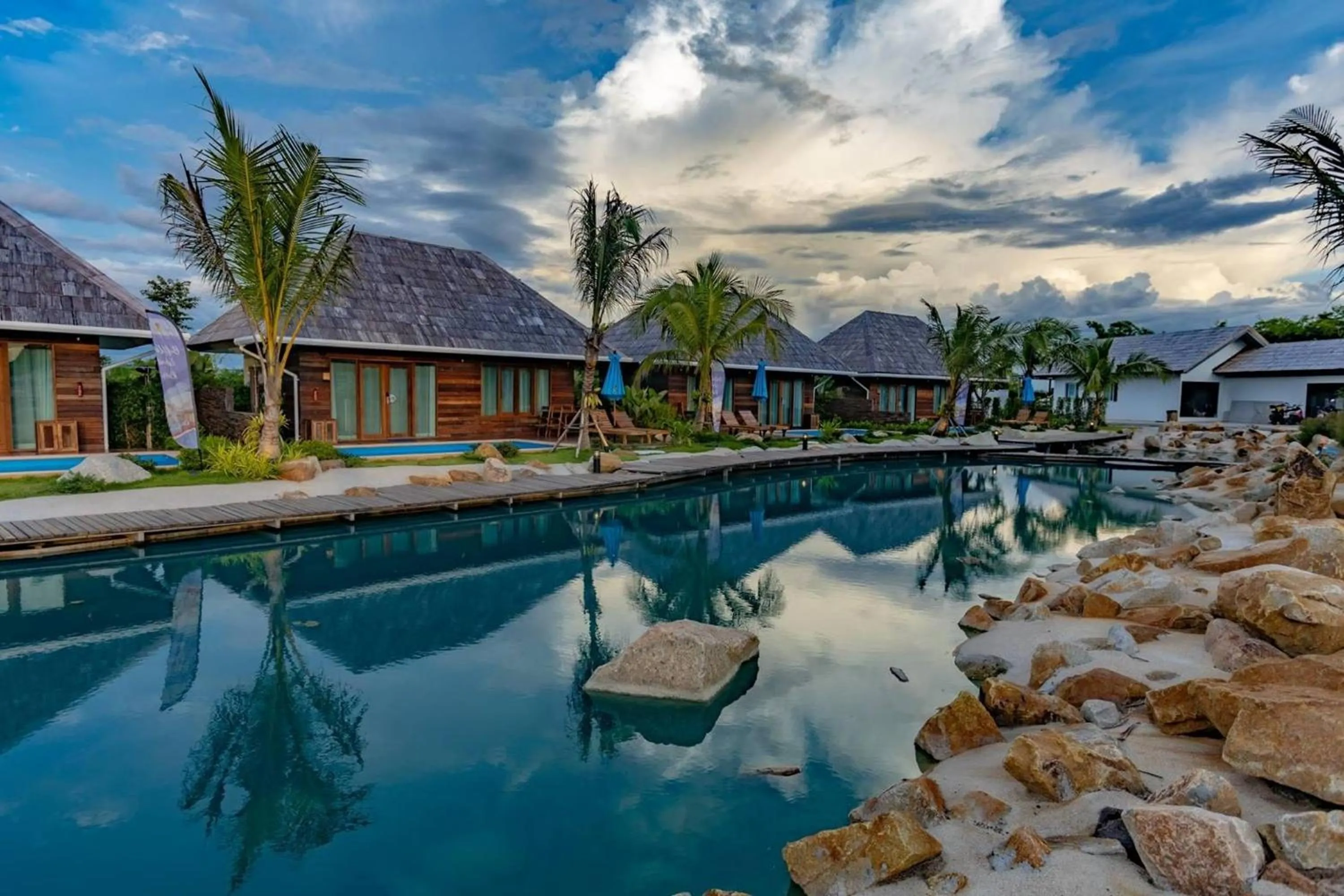 Property building in Buffalo Island Resort