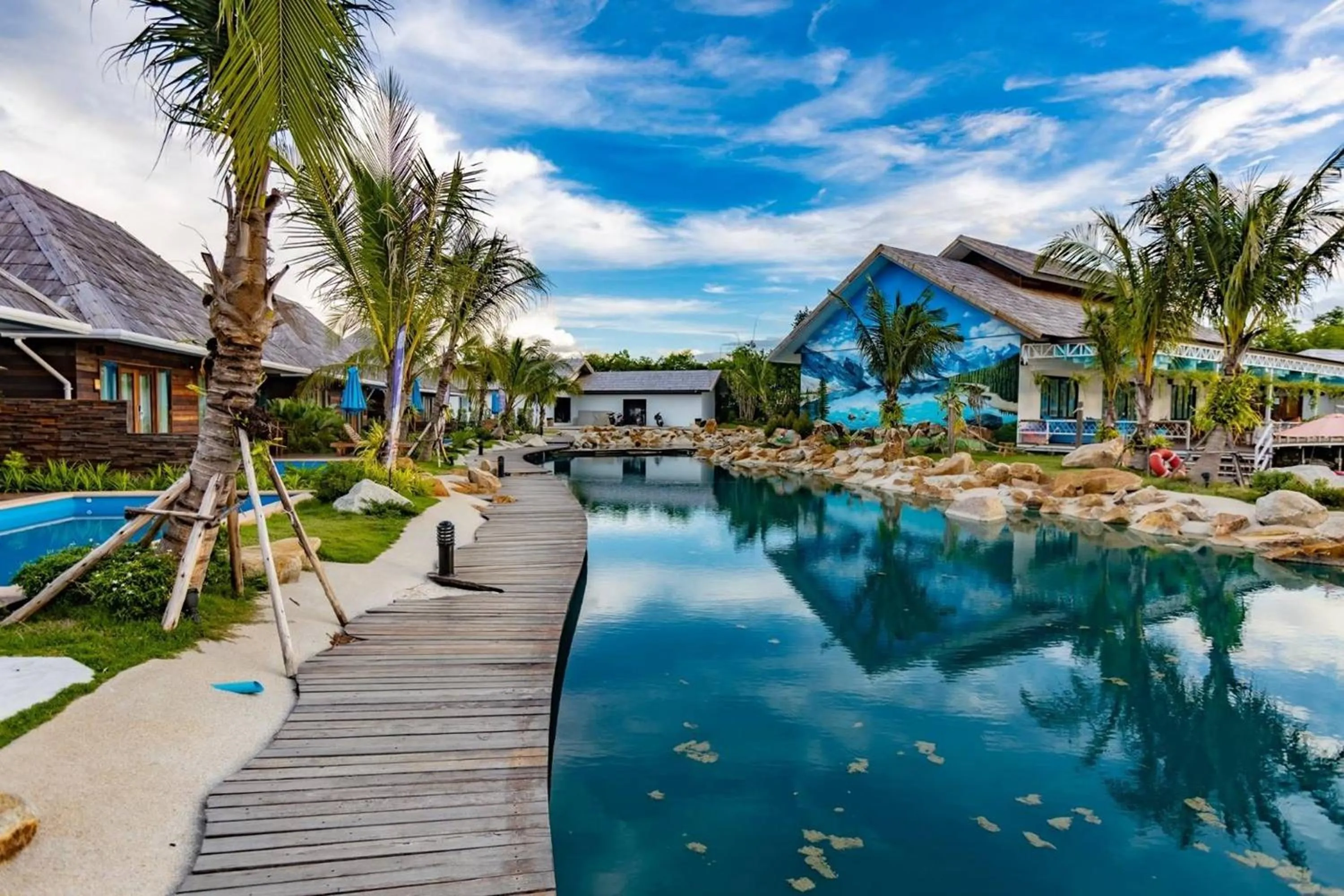 Property building in Buffalo Island Resort