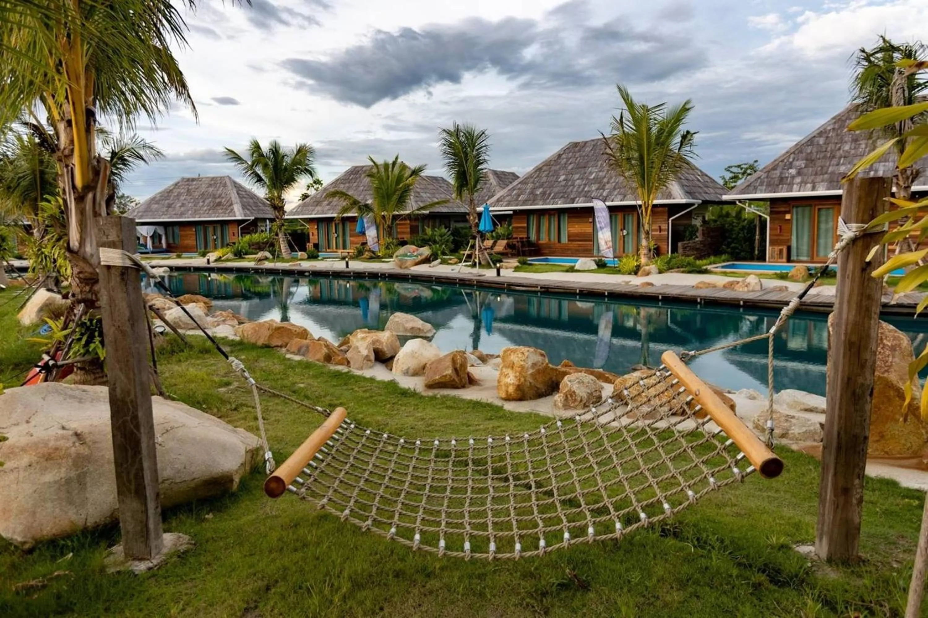 Swimming pool in Buffalo Island Resort