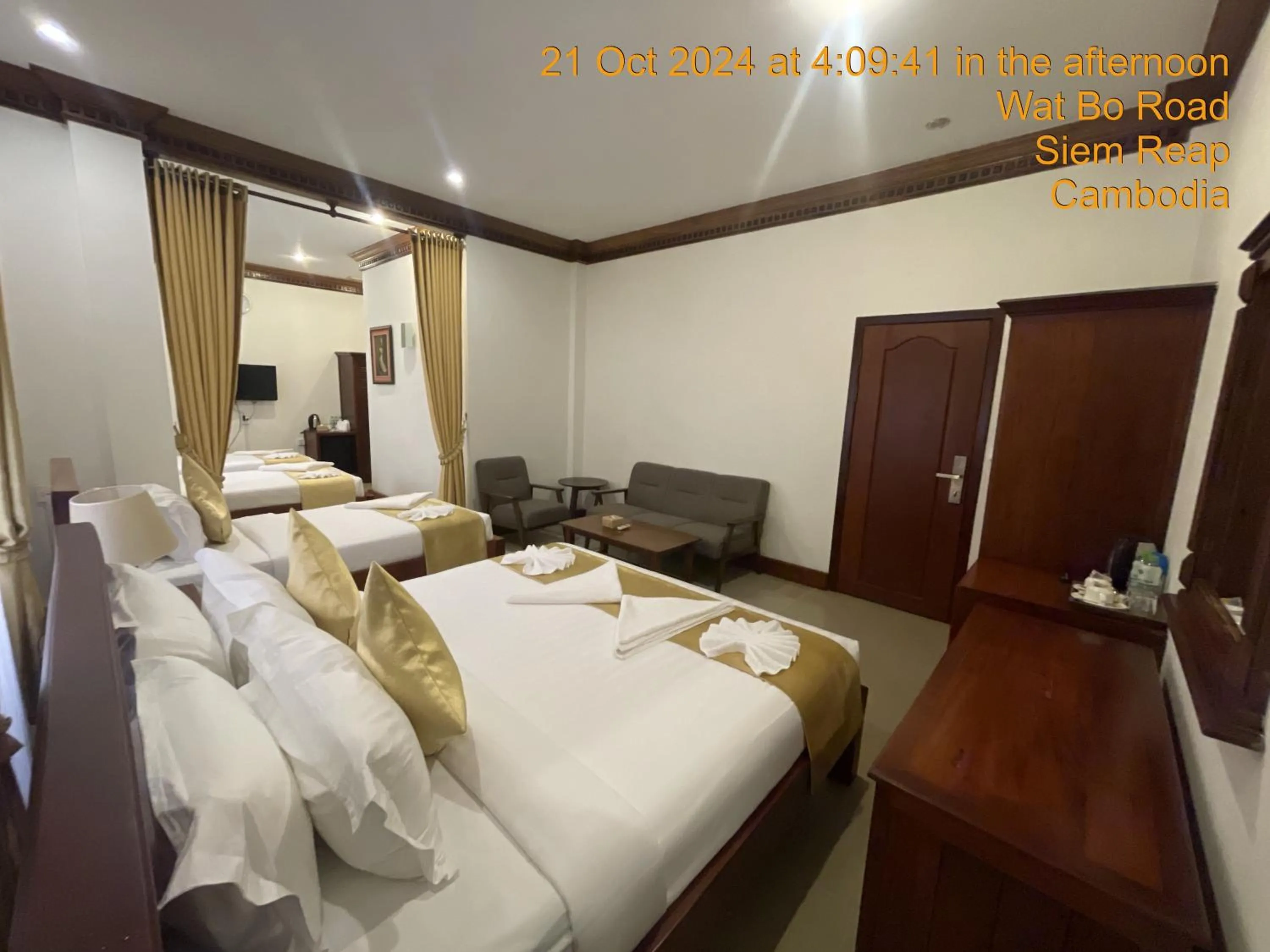 Bathroom, Bed in RubyLand Hotel