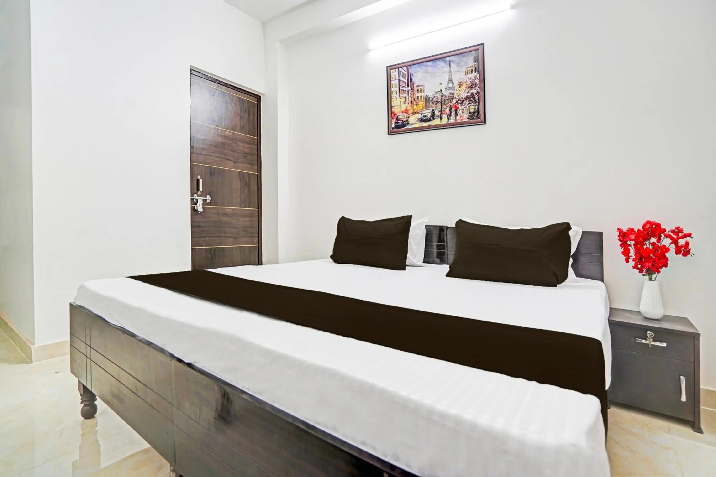 Bedroom, Bed in Hotel O Rooftop Castle