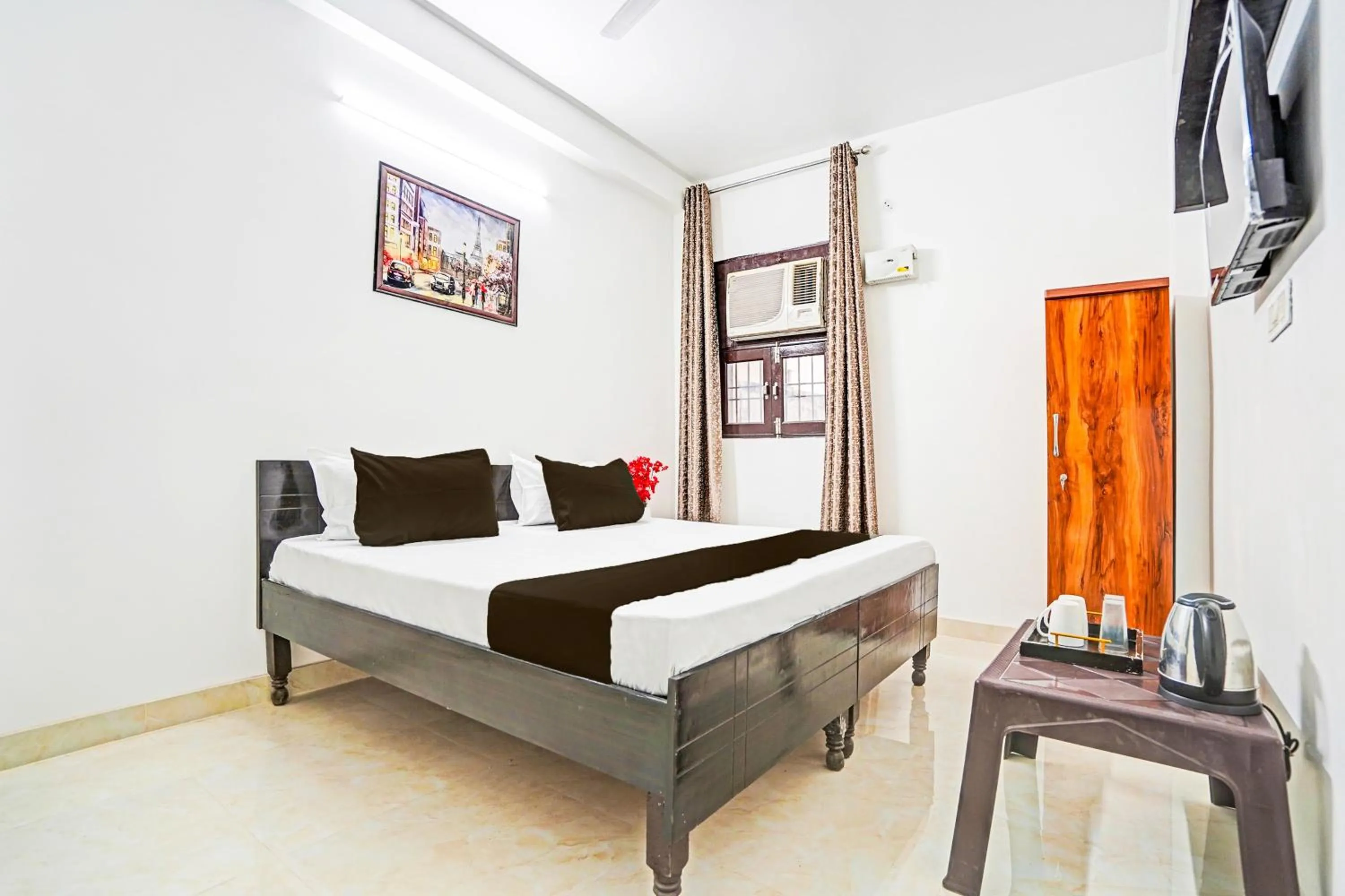 Bedroom, Bed in Hotel O Rooftop Castle