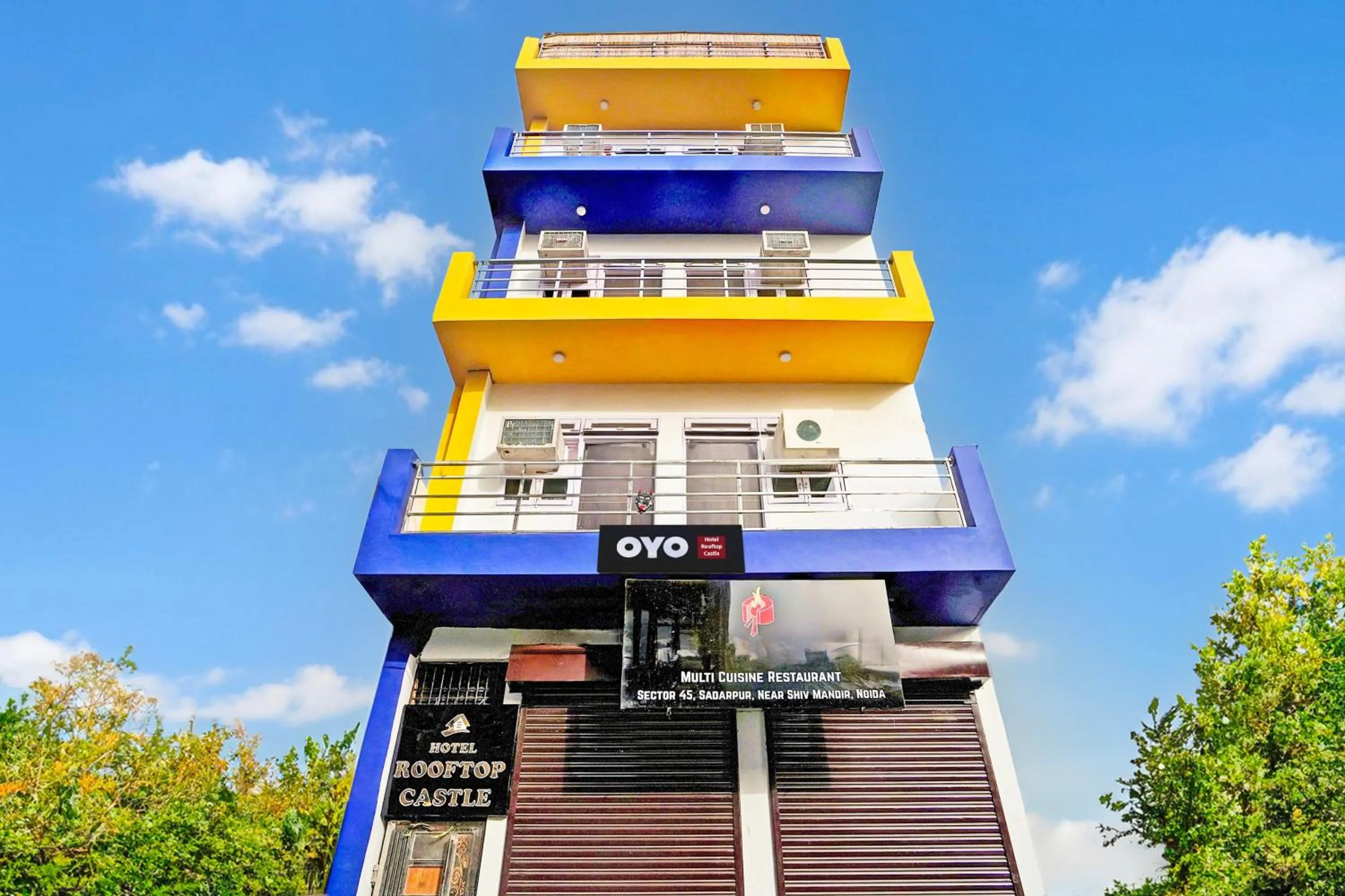 Facade/entrance in Hotel O Rooftop Castle