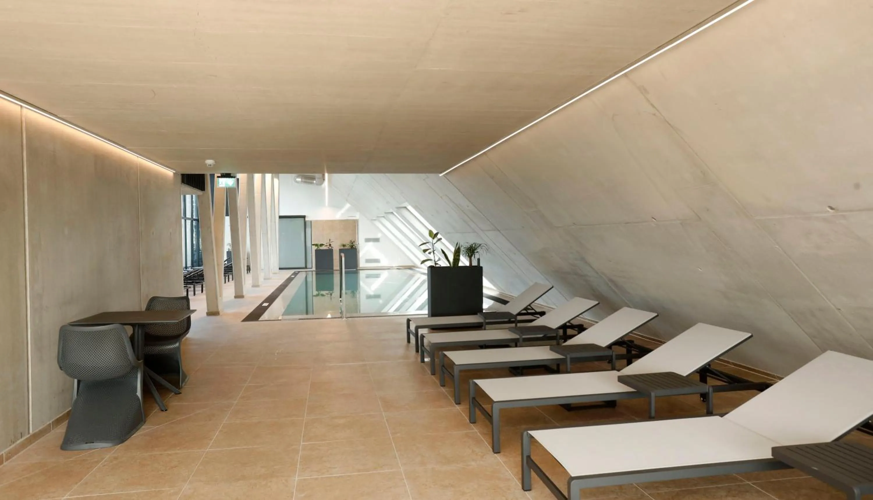 Pool view in Hotel im Zentrum für Visionen