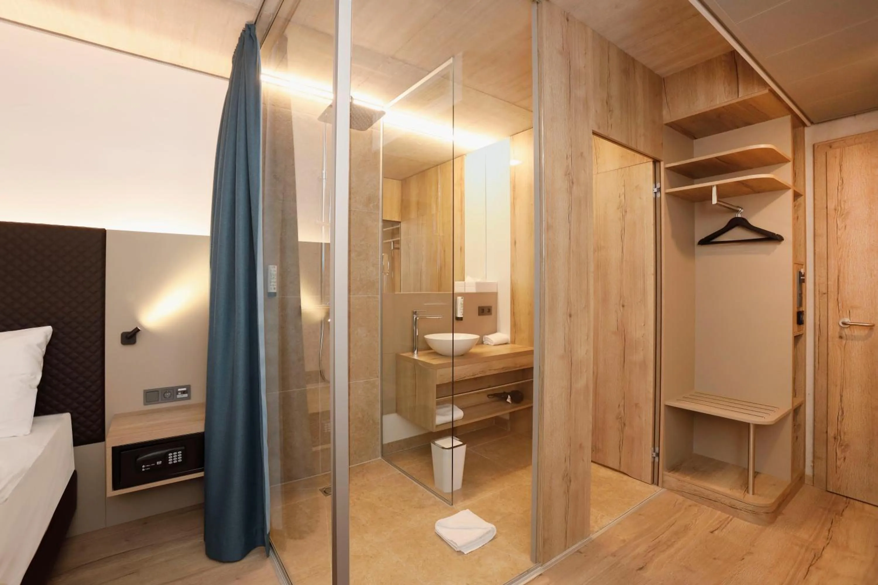 Shower in Hotel im Zentrum für Visionen