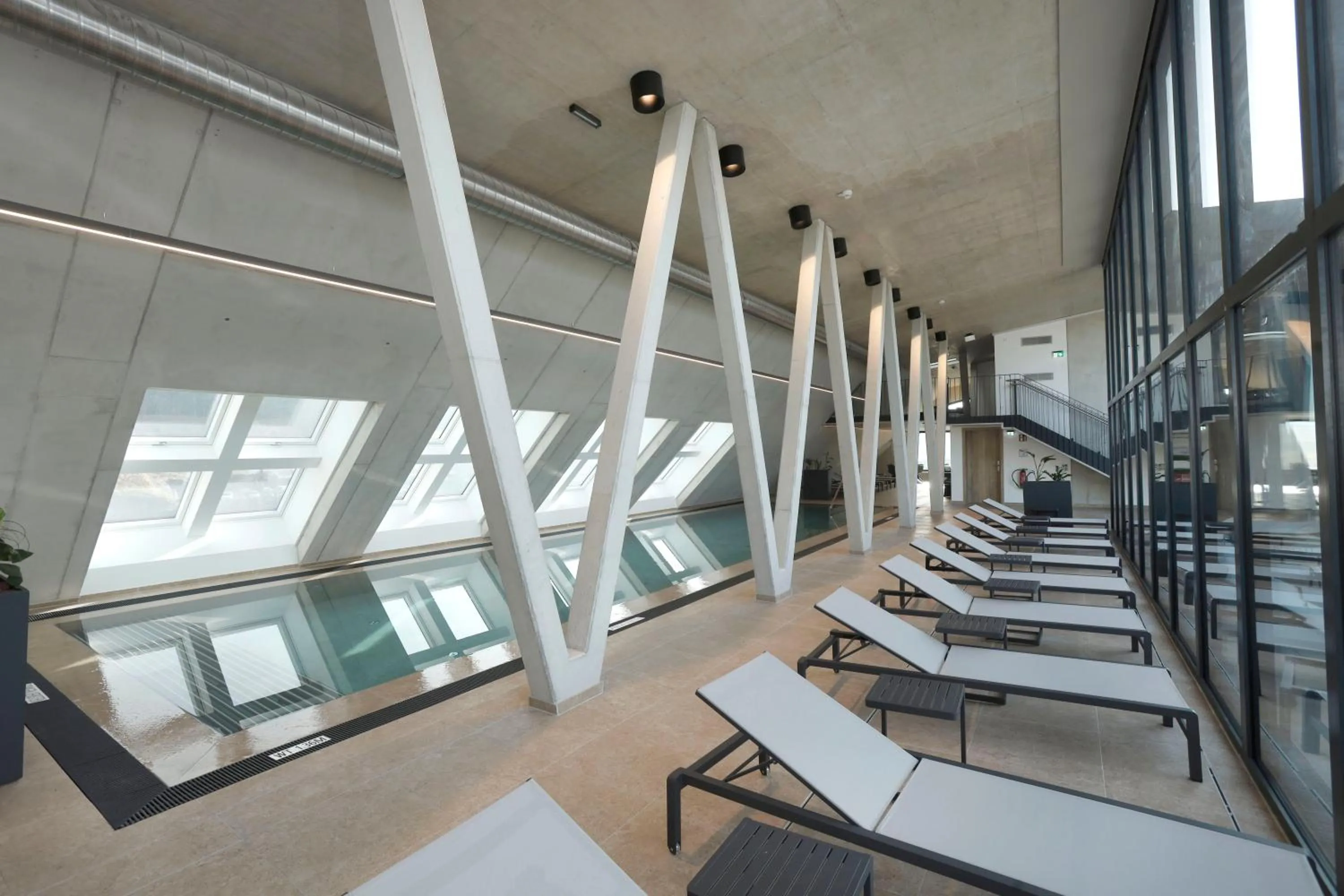 Pool view in Hotel im Zentrum für Visionen