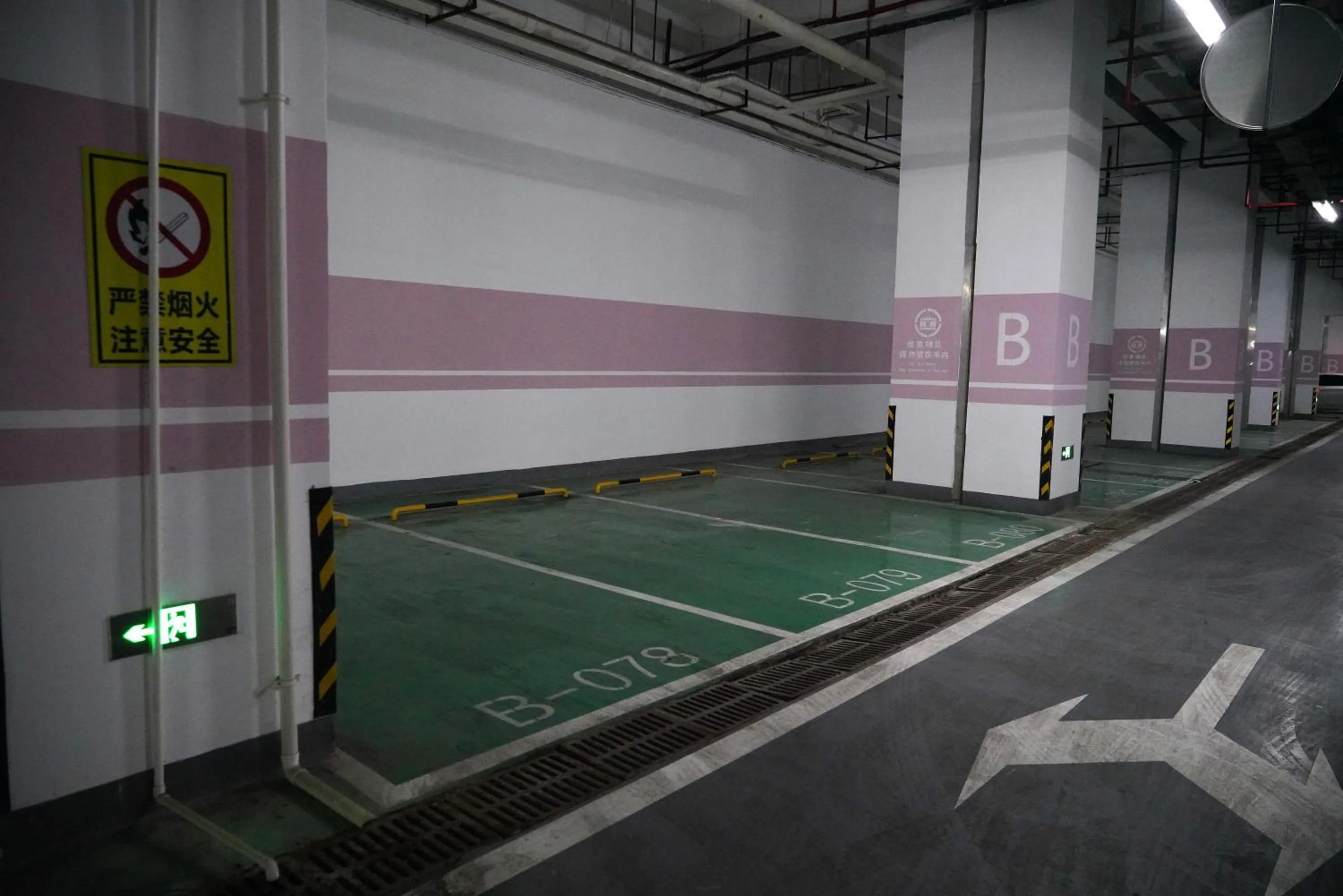 Parking in Wanda Yi Yangzhou