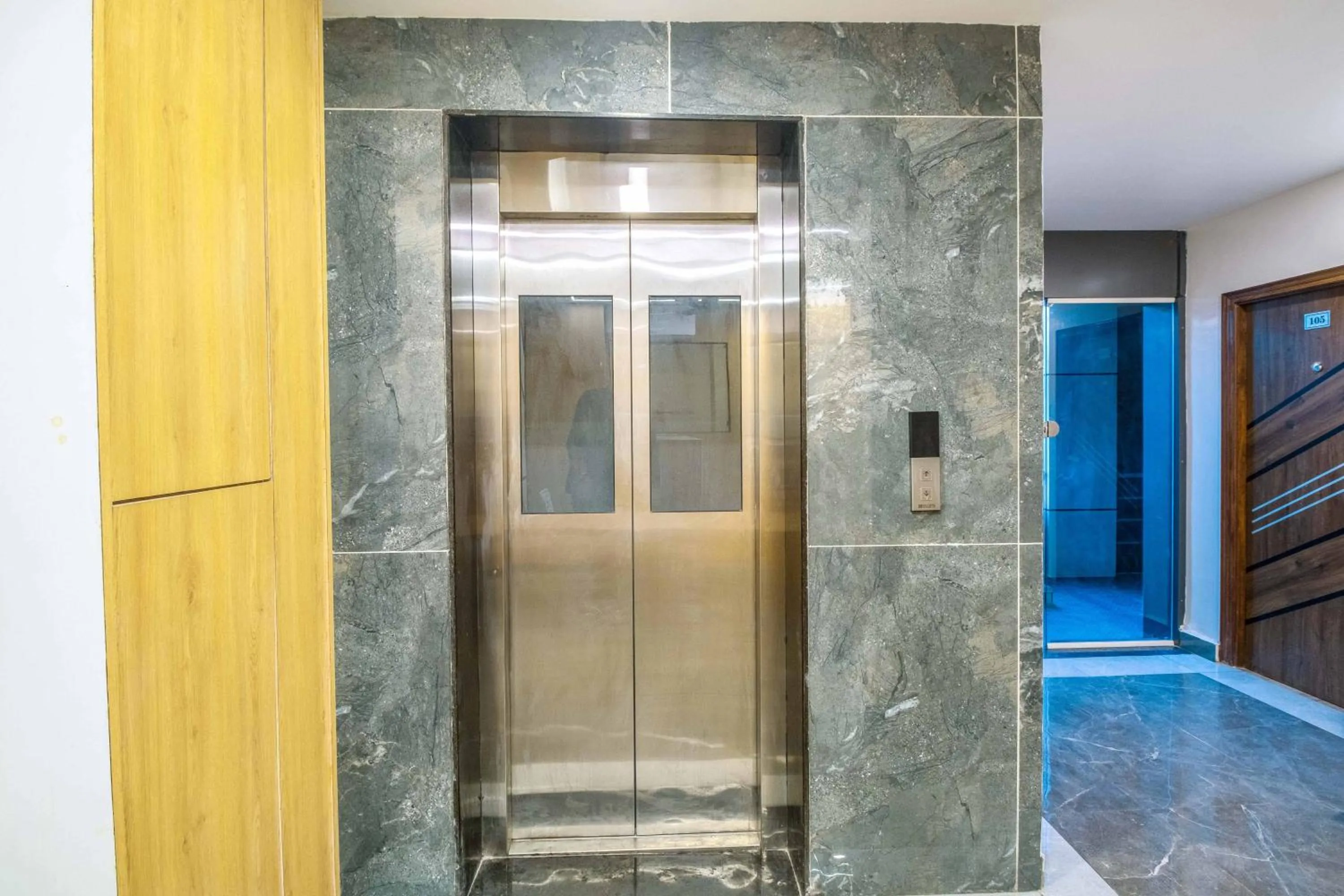 elevator in Treebo The Address Inn Mehdipatnam