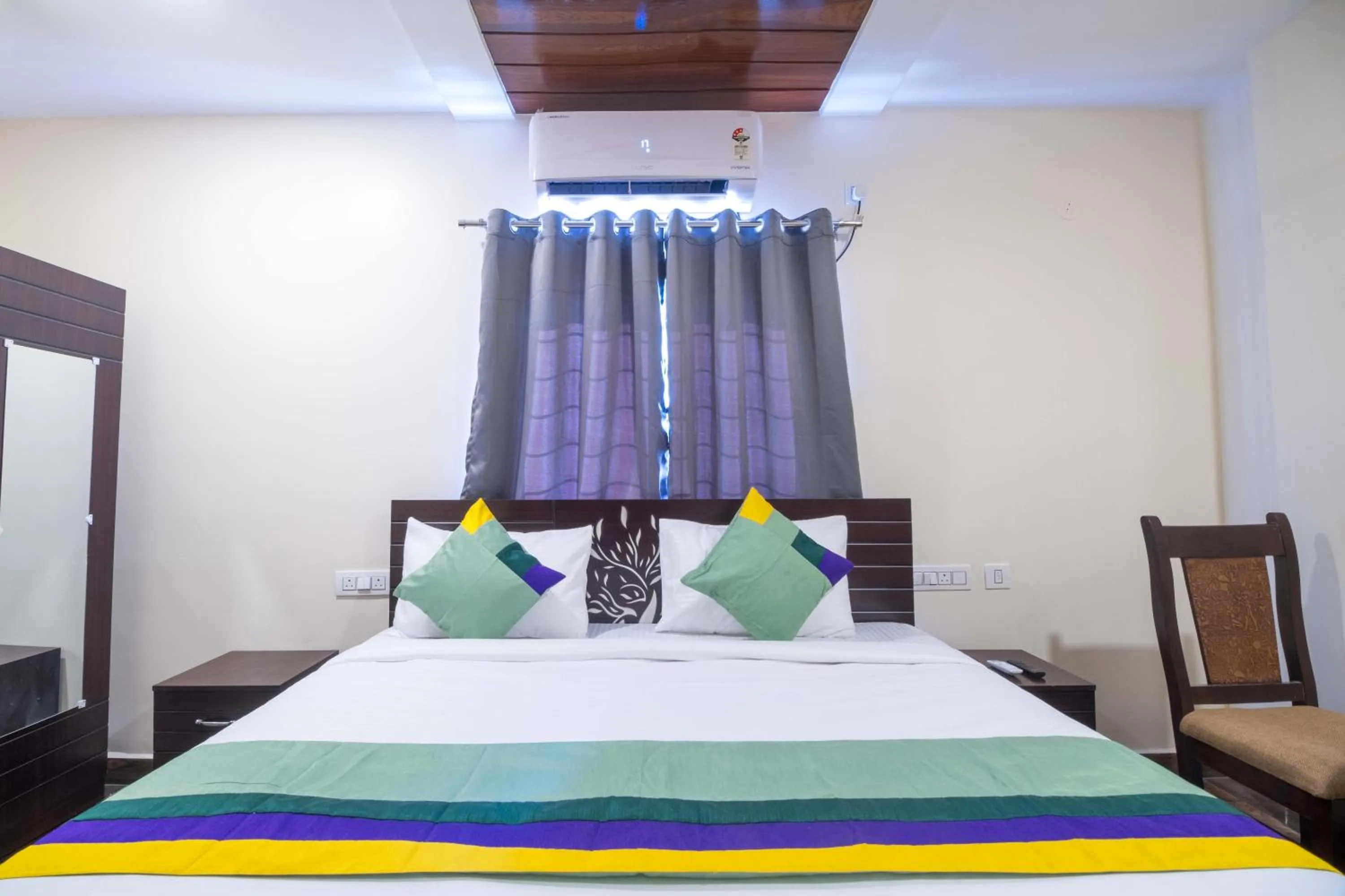 Bedroom, Bed in Treebo The Address Inn Mehdipatnam