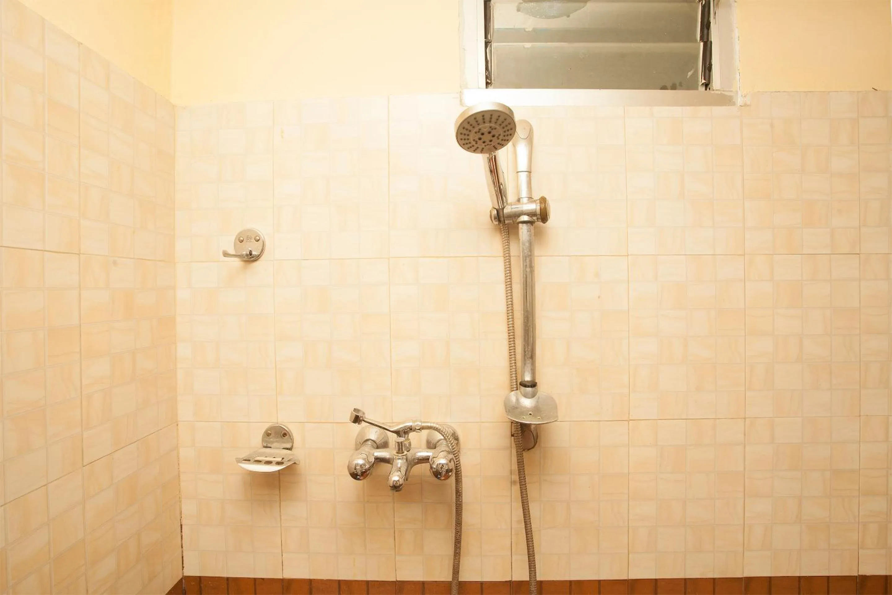 Shower in Hotel Mountain Gateway