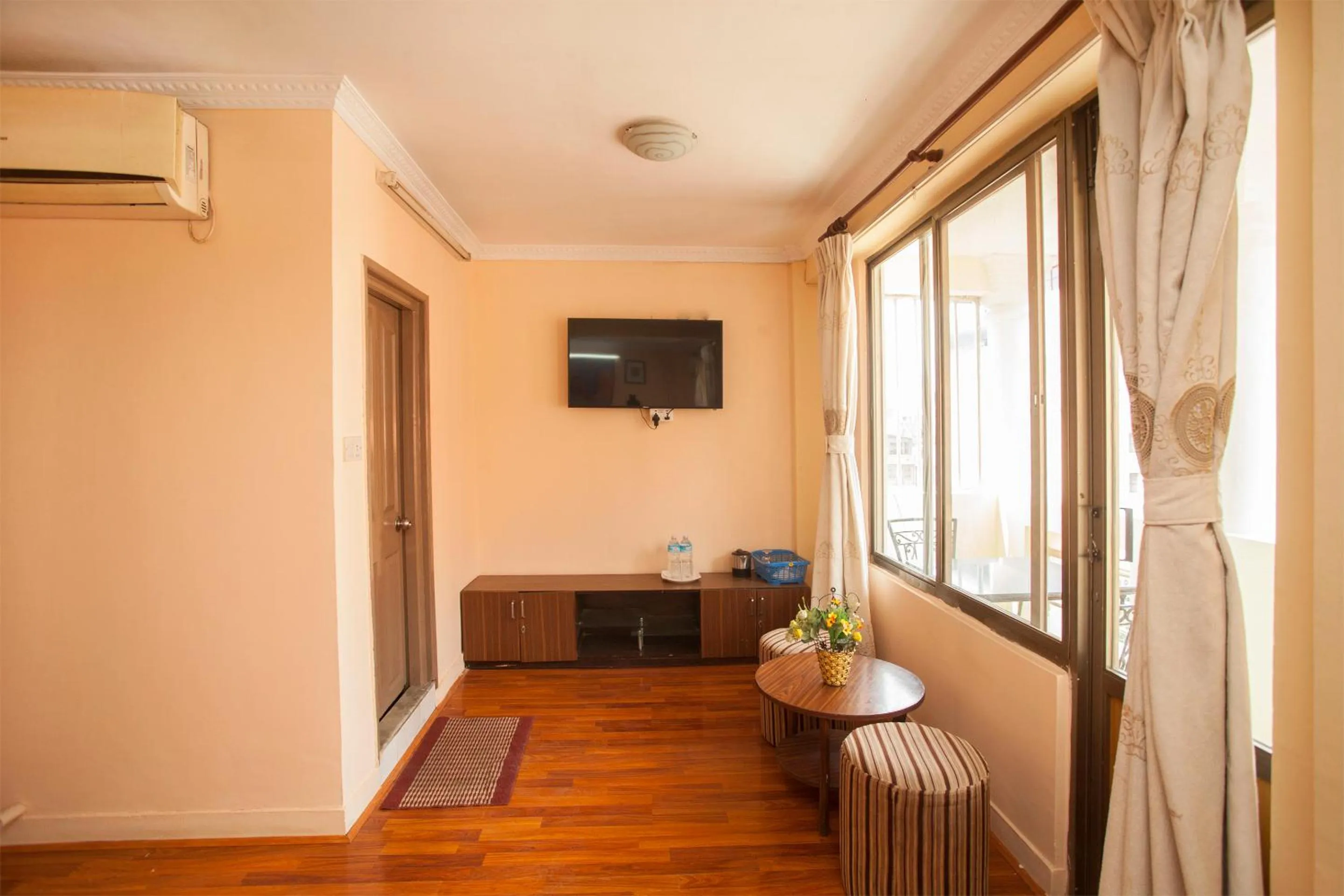 TV and multimedia in Hotel Mountain Gateway