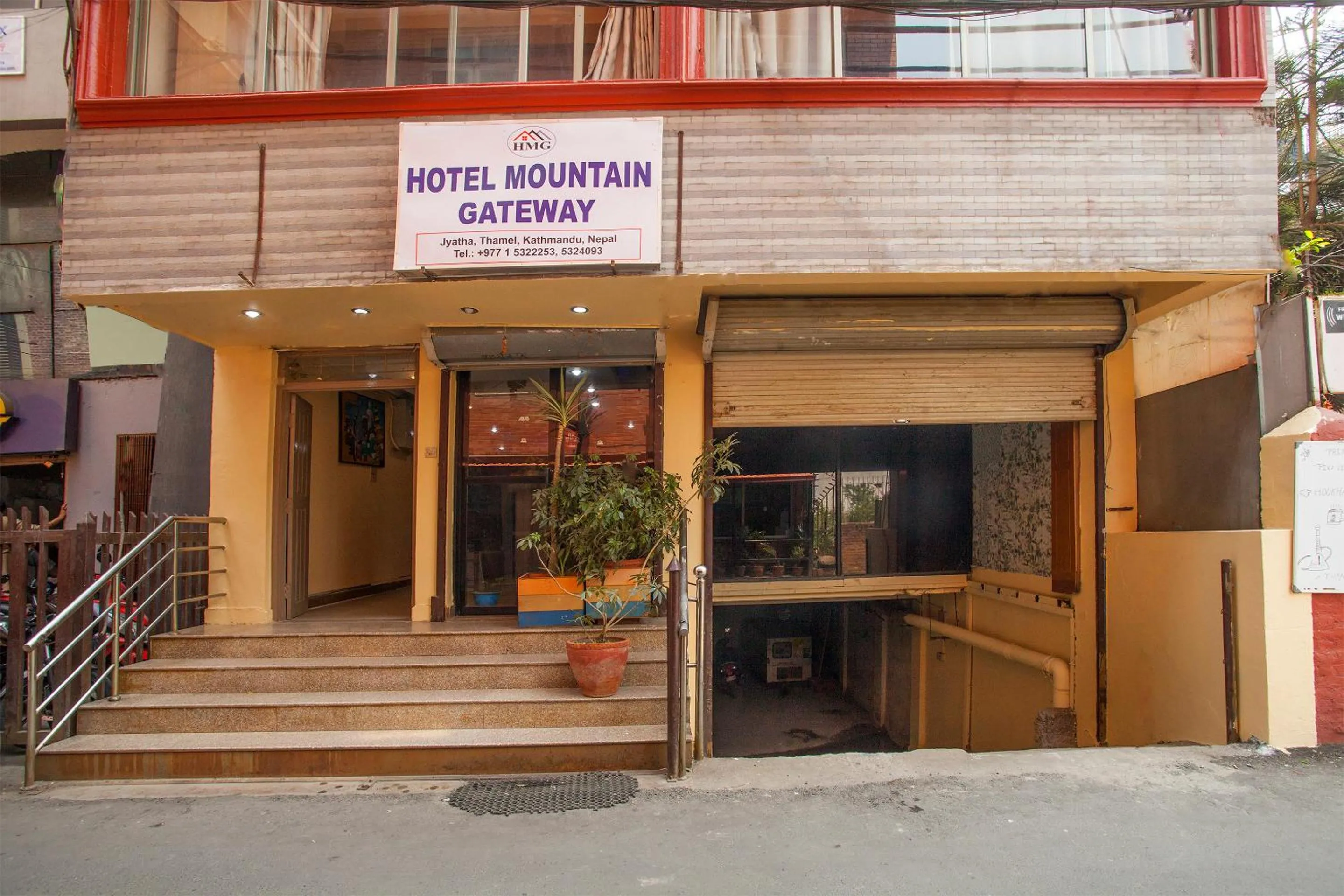 Property building in Hotel Mountain Gateway