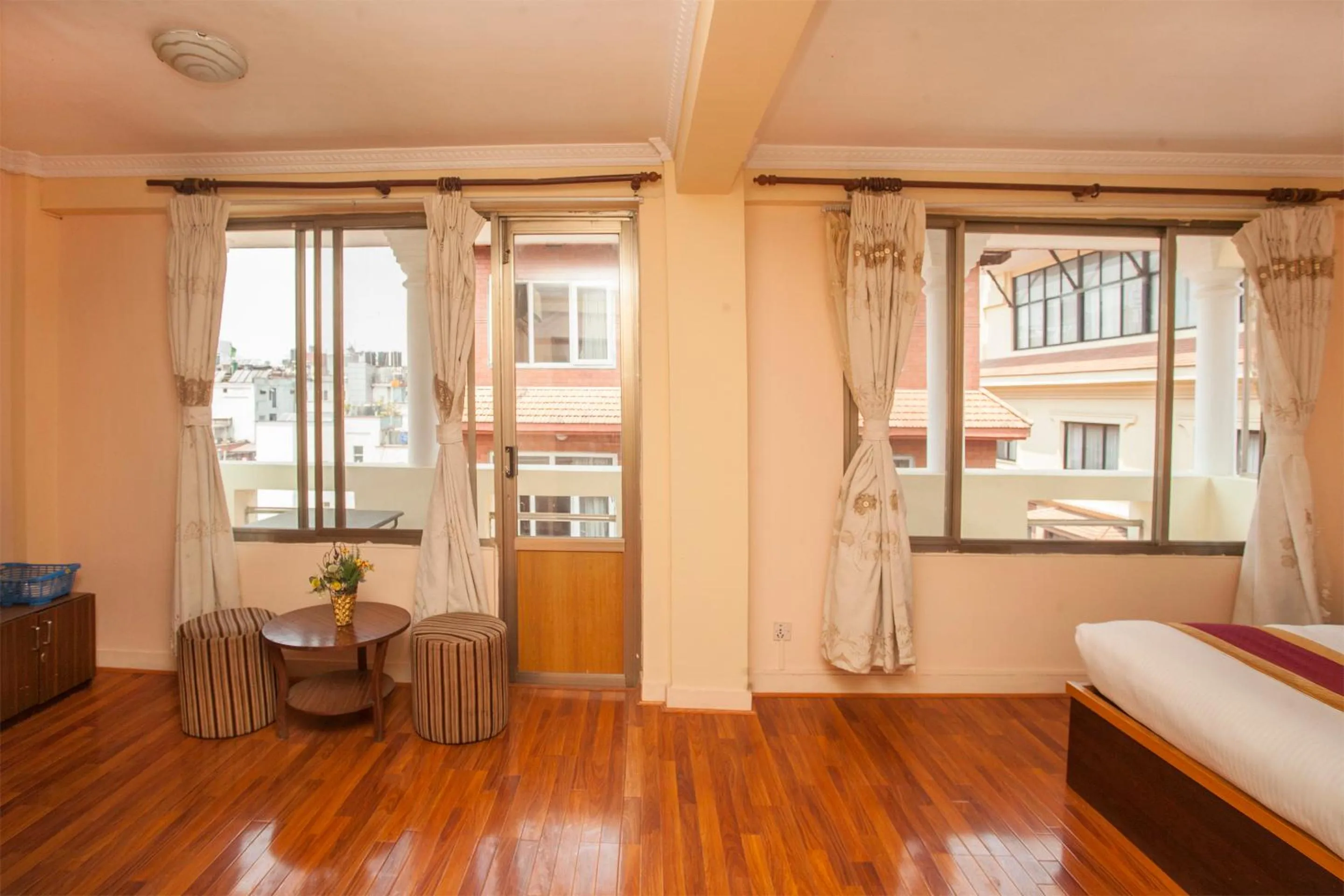 Living room, Bed in Hotel Mountain Gateway