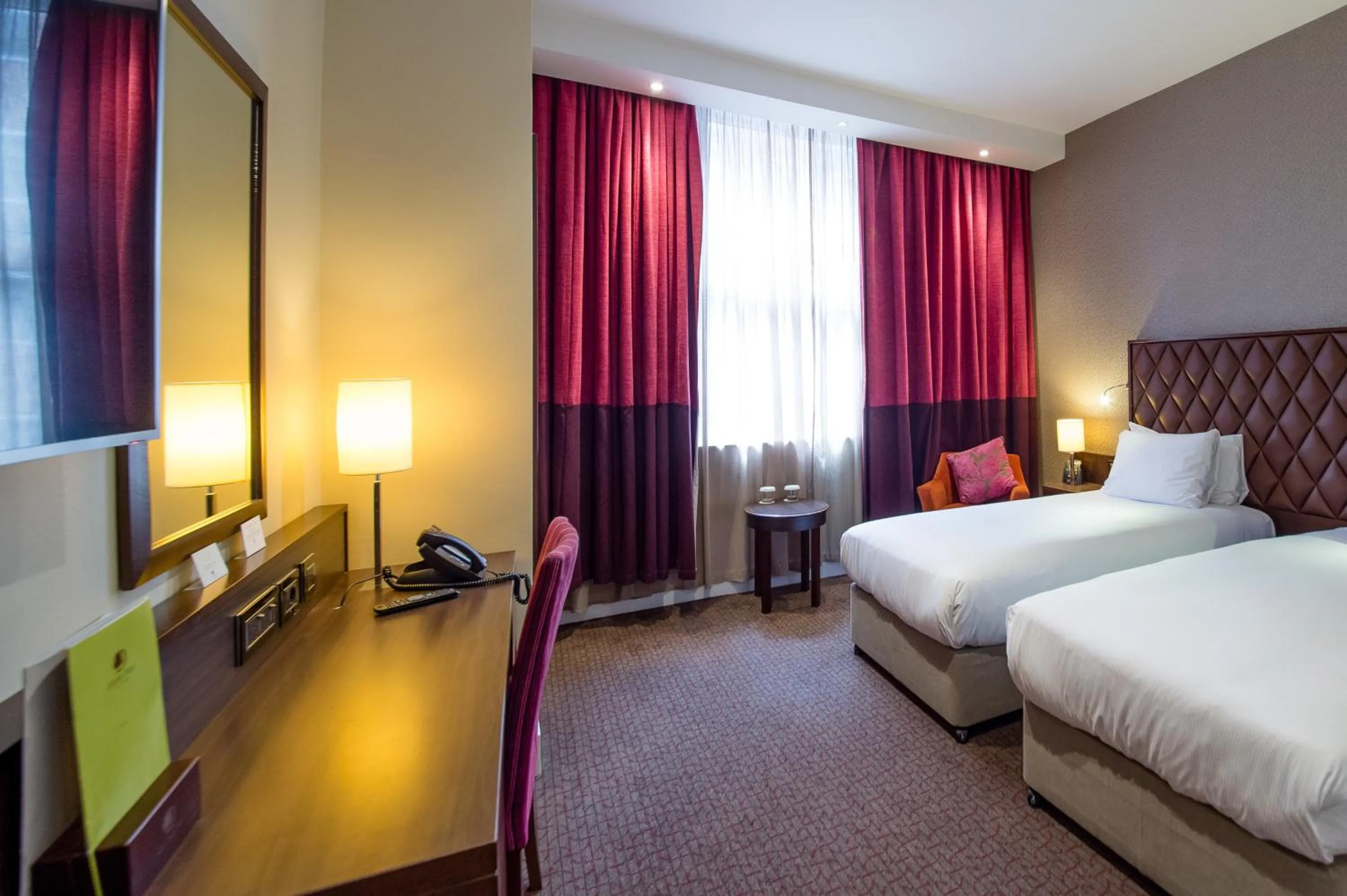 Bedroom, Bed in DoubleTree by Hilton Hotel London - Marble Arch