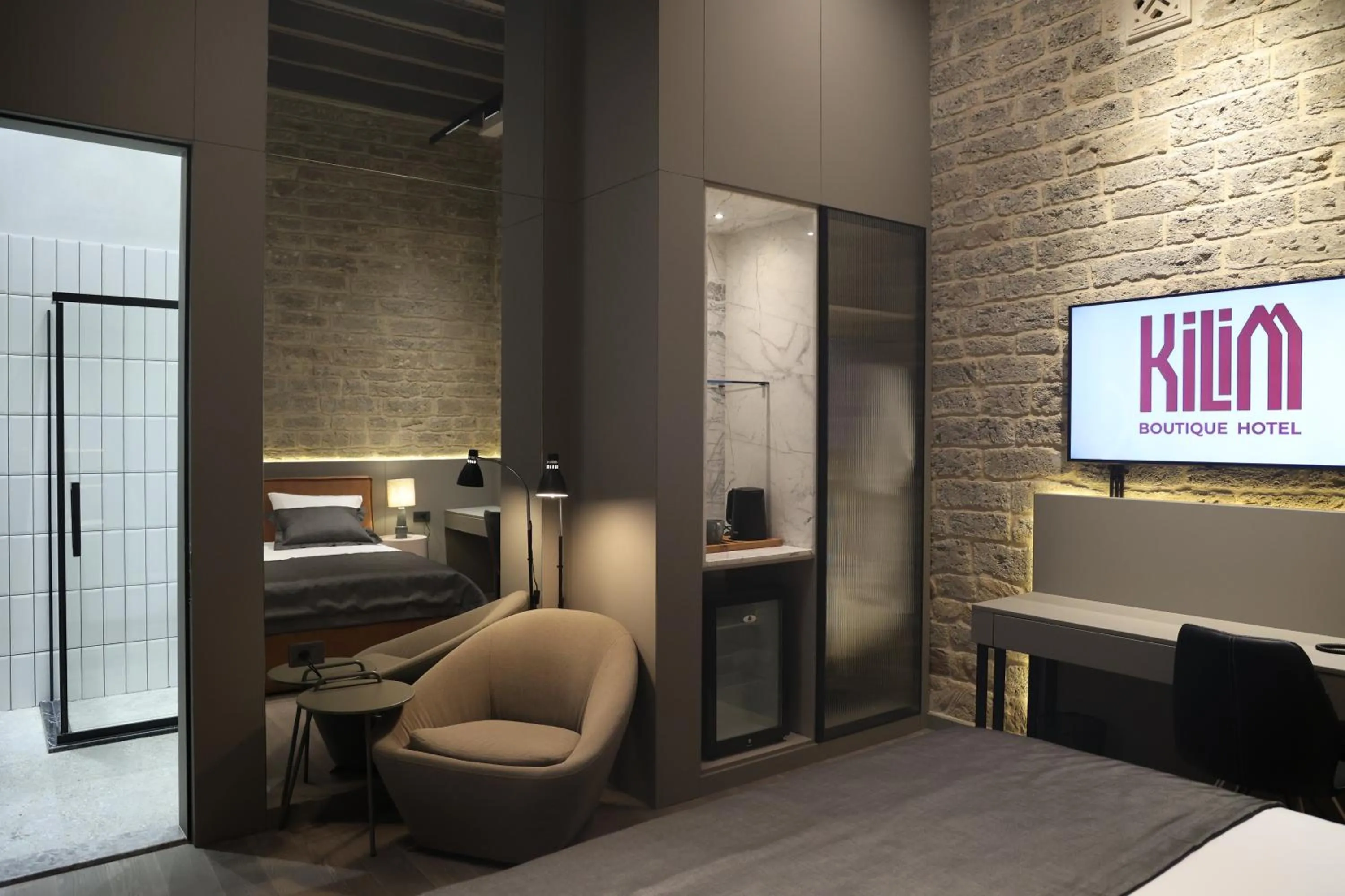 TV and multimedia, Bed in Kilim Boutique Hotel