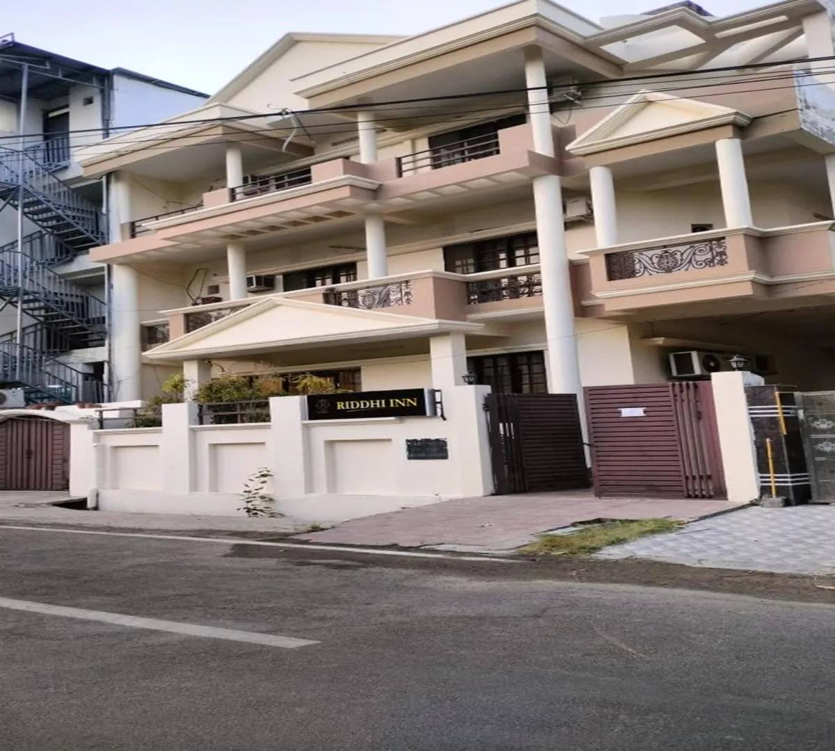 Property building in Riddhi Inn