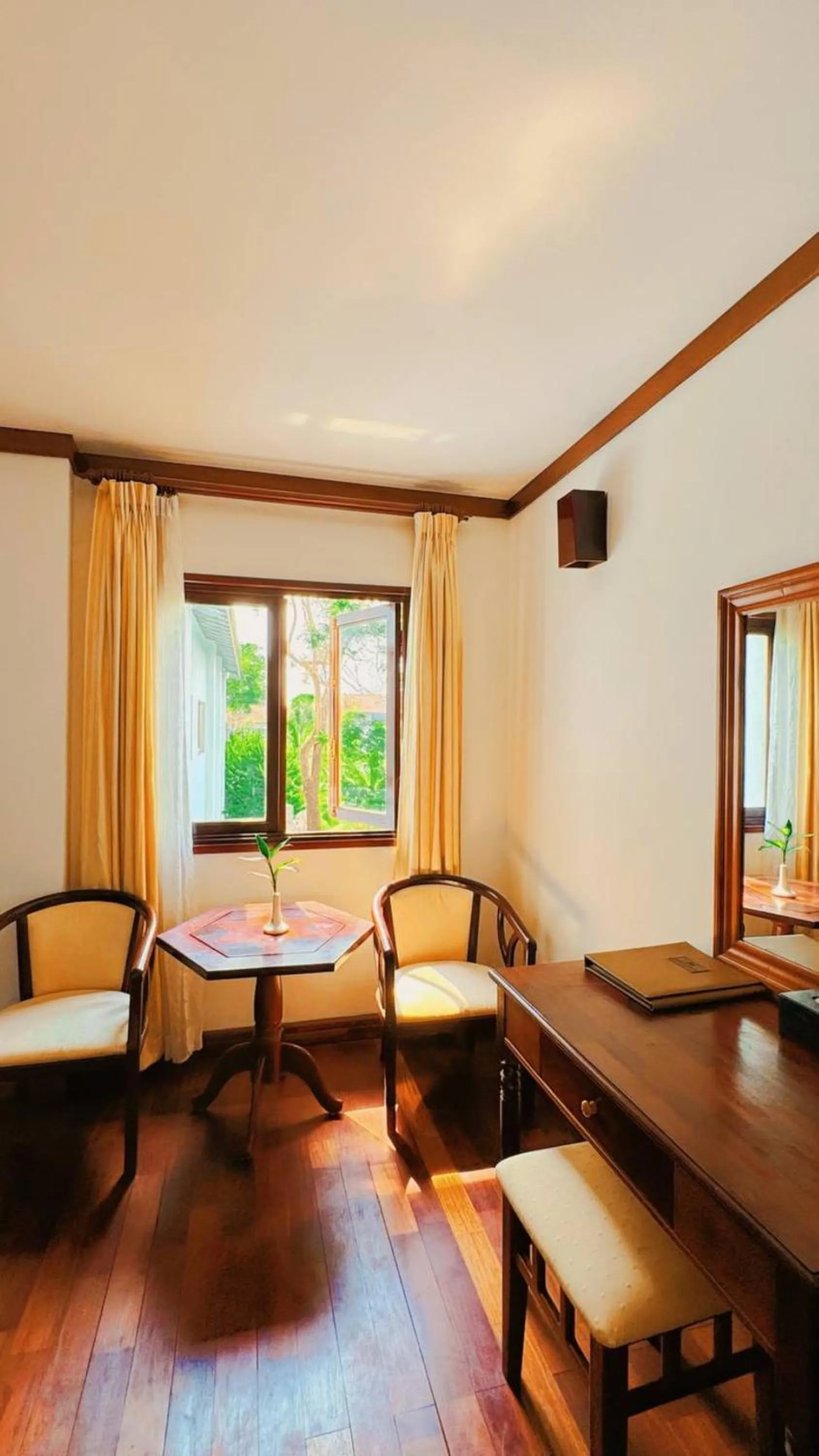 Seating area in EG Paradise Angkor Villa Hotel